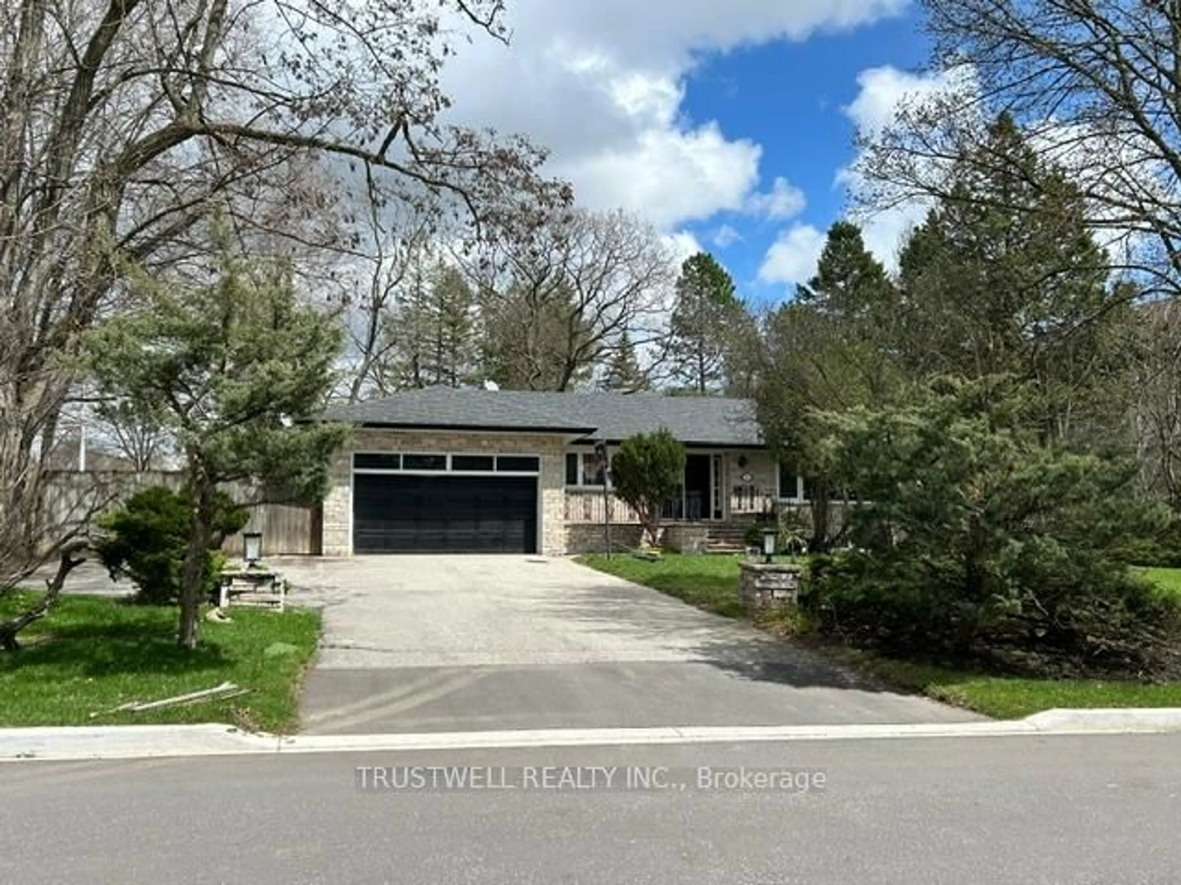 Unknown for 20 Oxbow Rd, Toronto Ontario M3B 2A2