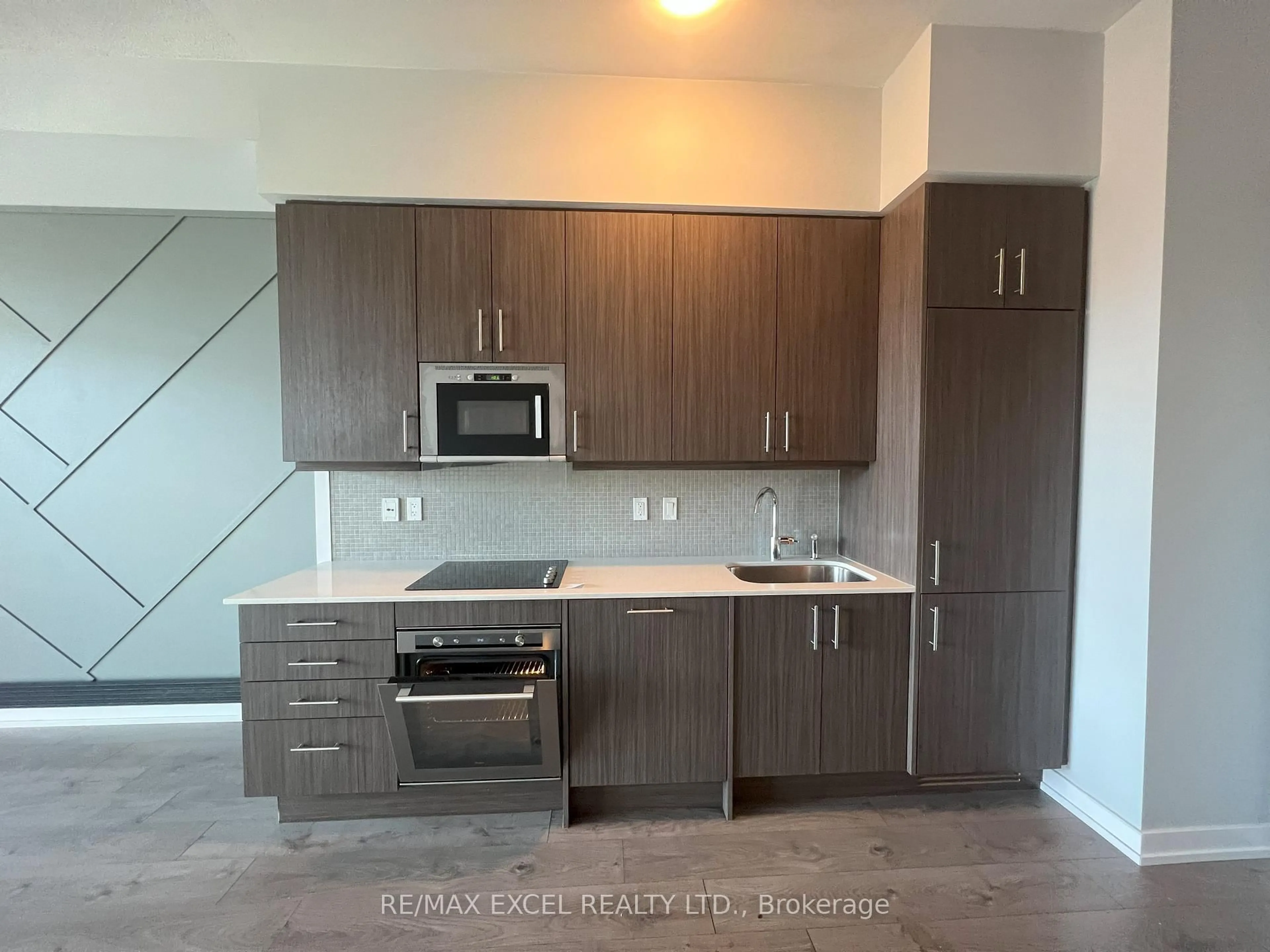 Standard kitchen, unknown for 297 College St #503, Toronto Ontario M5T 0C2