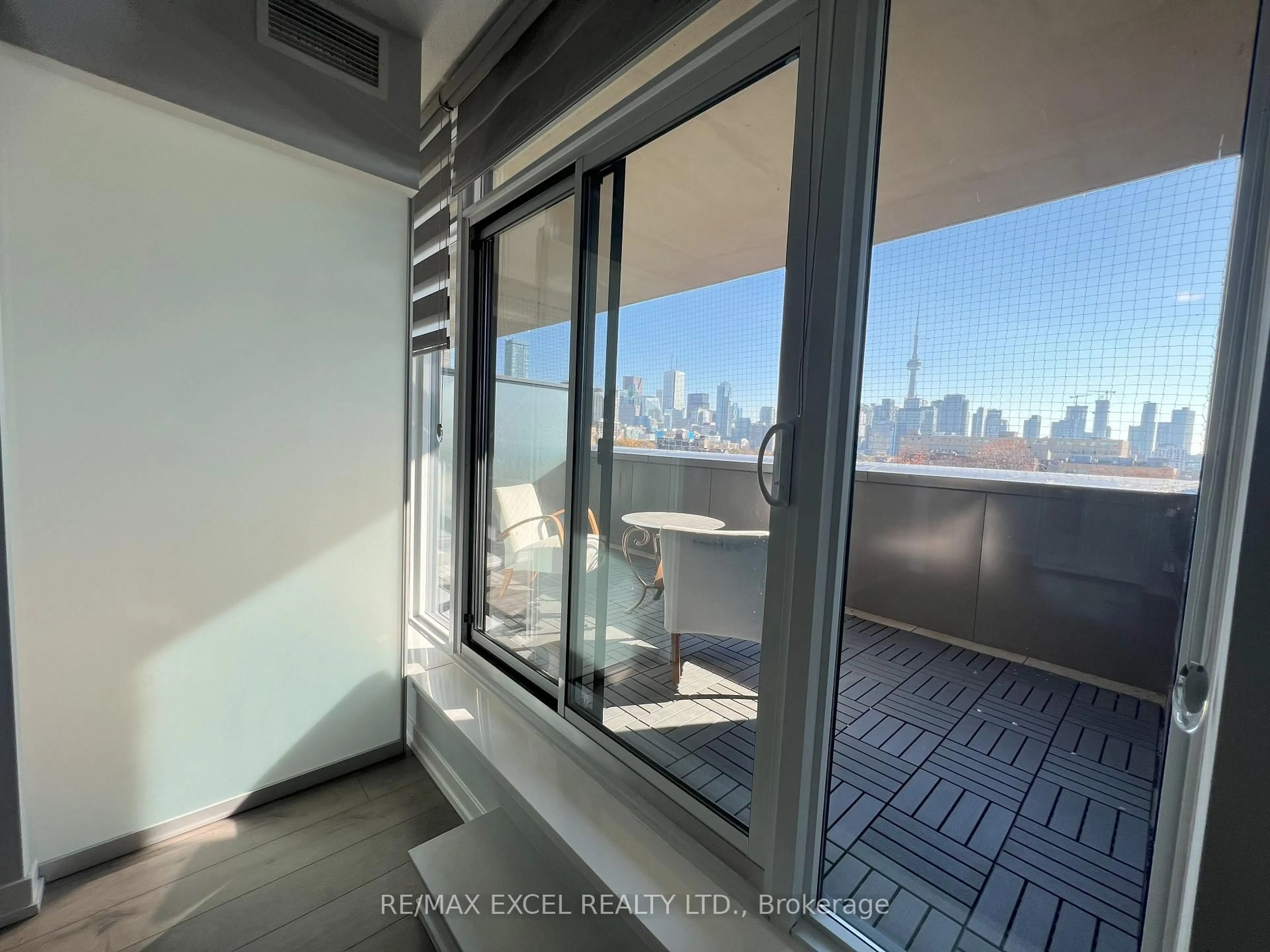 Balcony in the apartment, city buildings view from balcony for 297 College St #503, Toronto Ontario M5T 0C2
