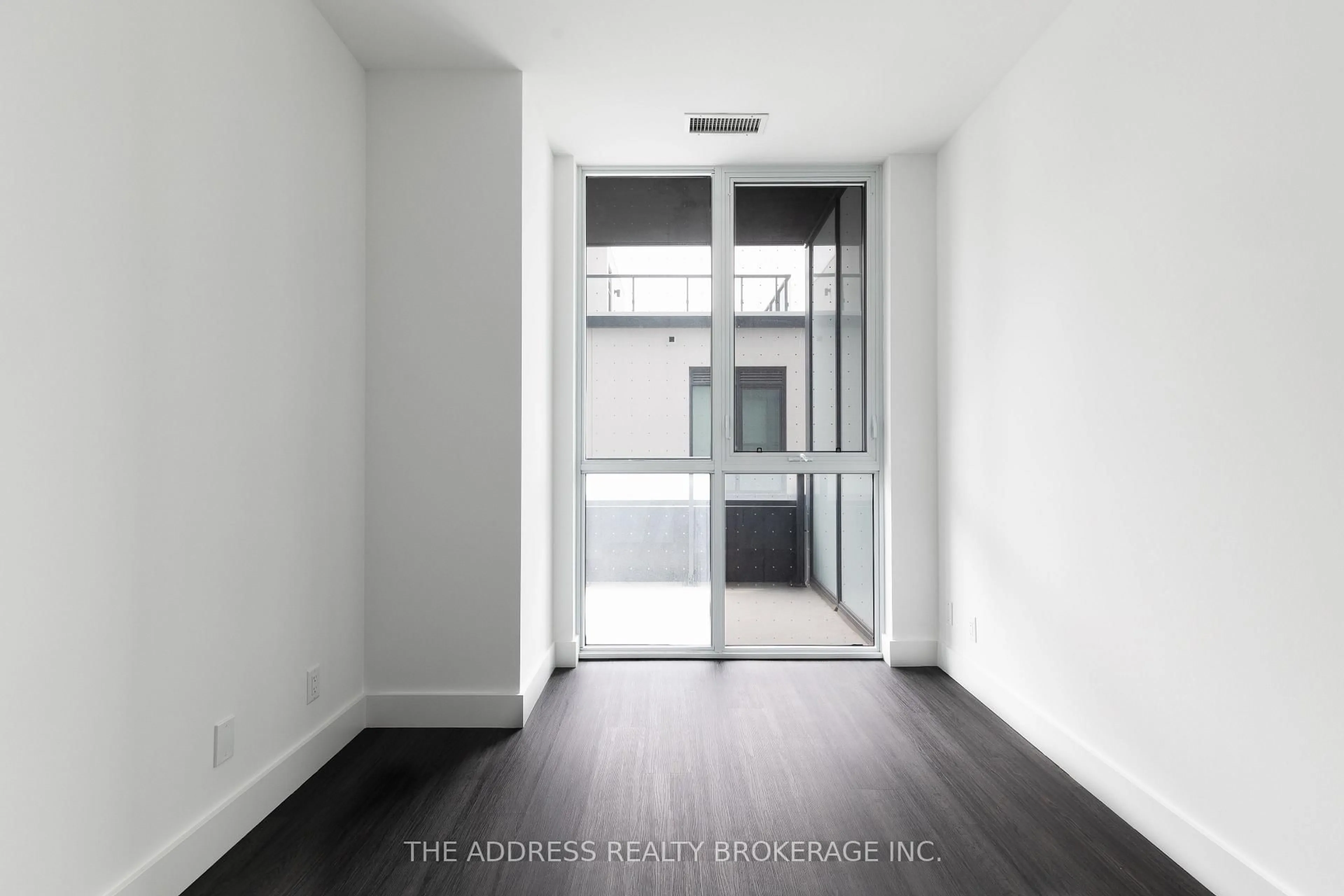 Indoor entryway for 6 Greenbriar Rd #212, Toronto Ontario M2K 0H6
