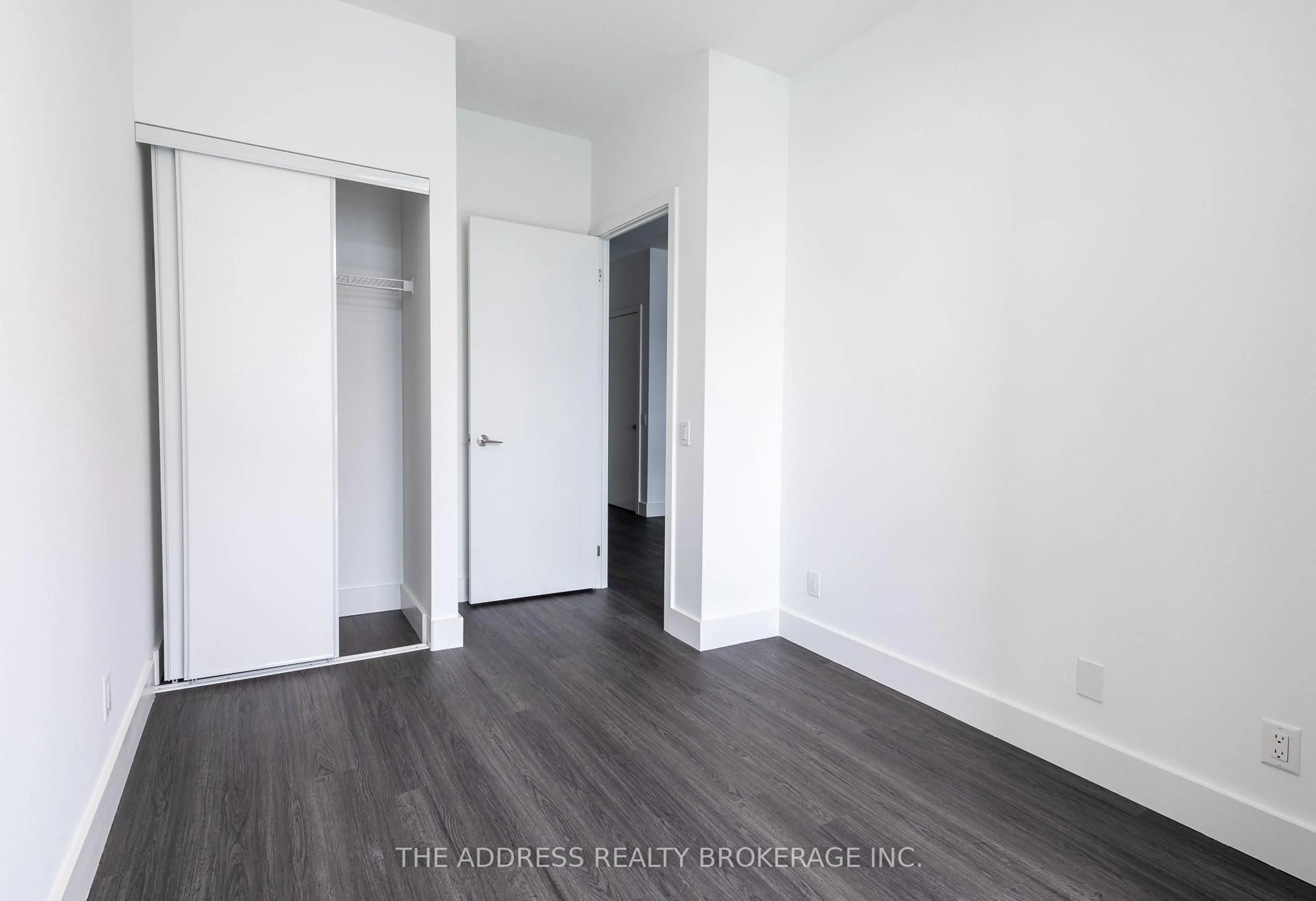 A pic of a room for 6 Greenbriar Rd #212, Toronto Ontario M2K 0H6