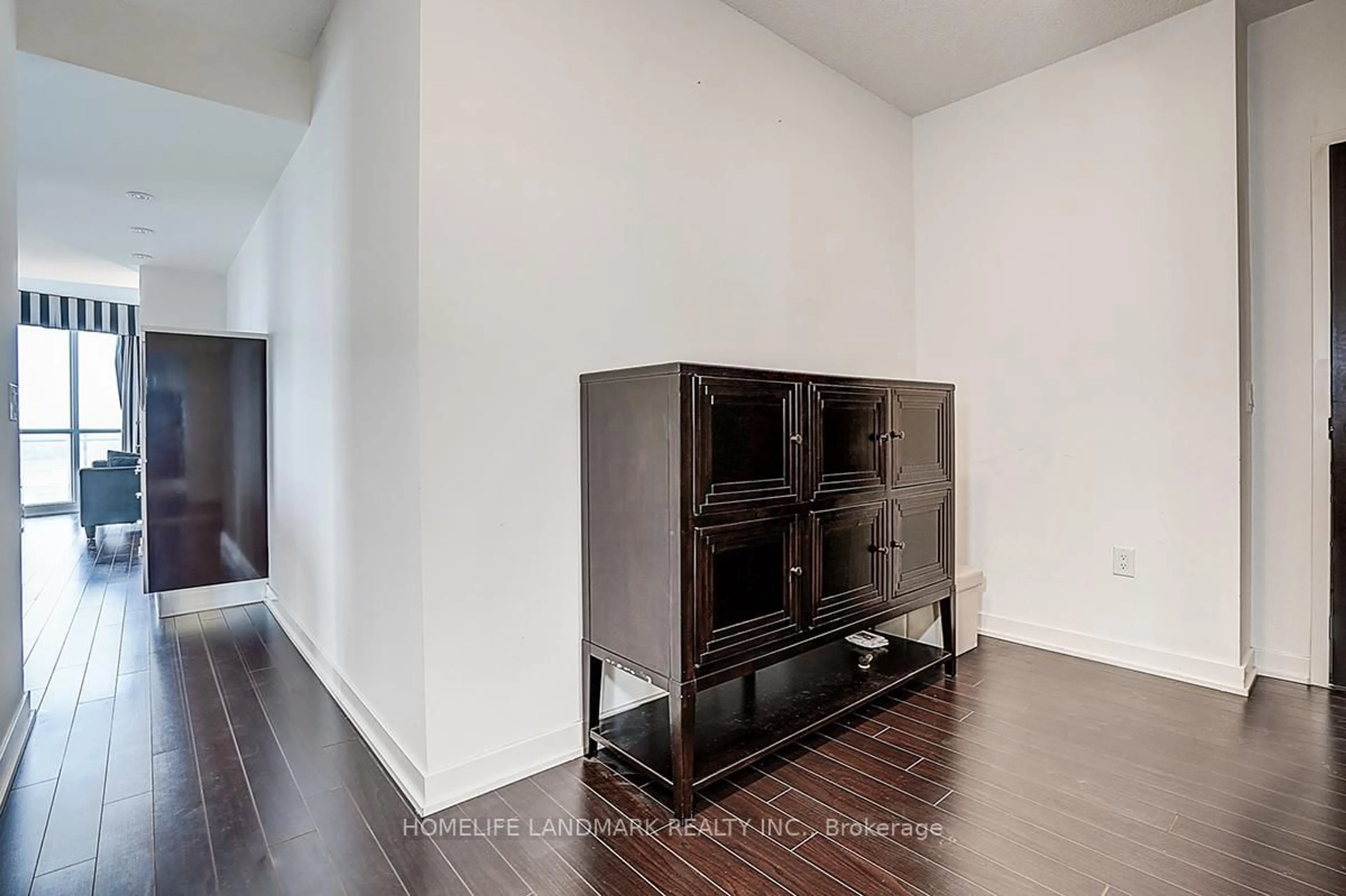 Indoor entryway for 38 Dan Leckie Way #1912, Toronto Ontario M5V 2V6