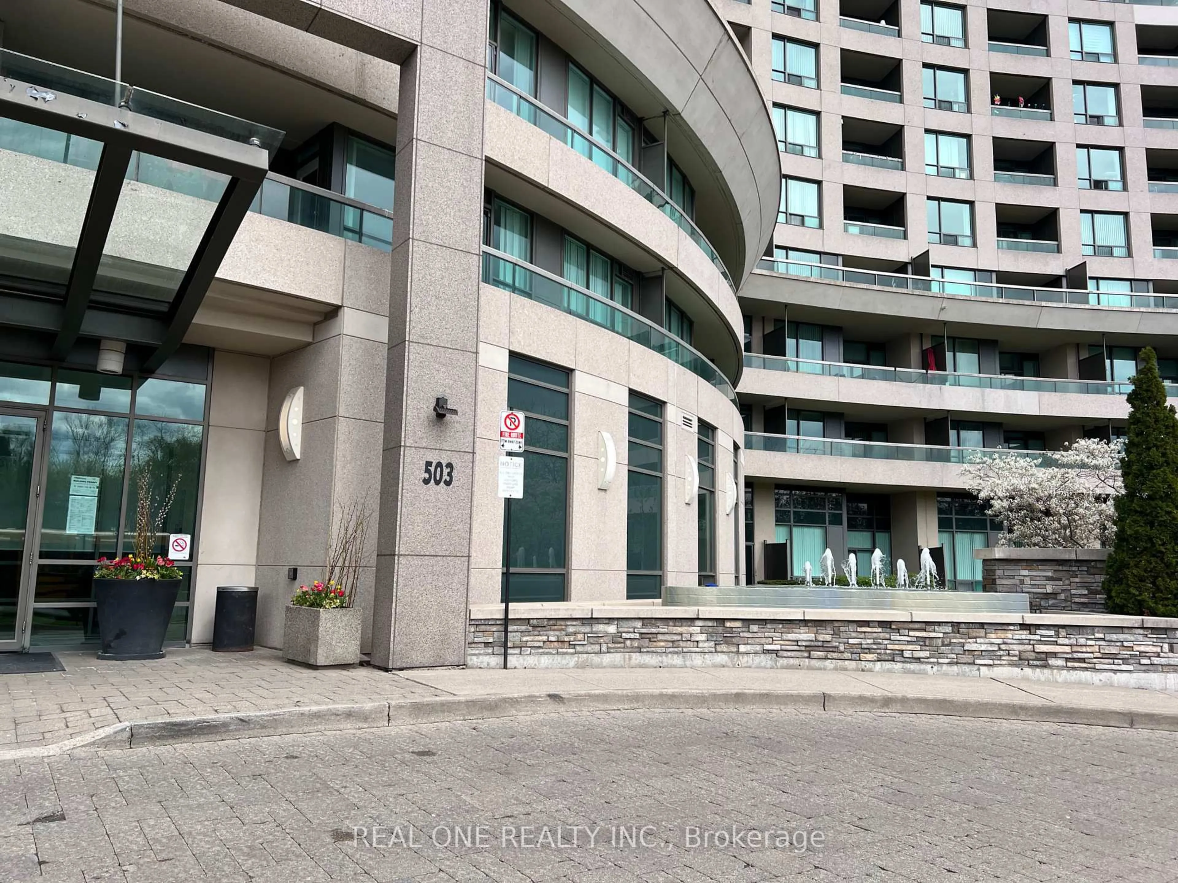 Indoor foyer for 503 Beecroft Rd #801, Toronto Ontario M2N 0A2