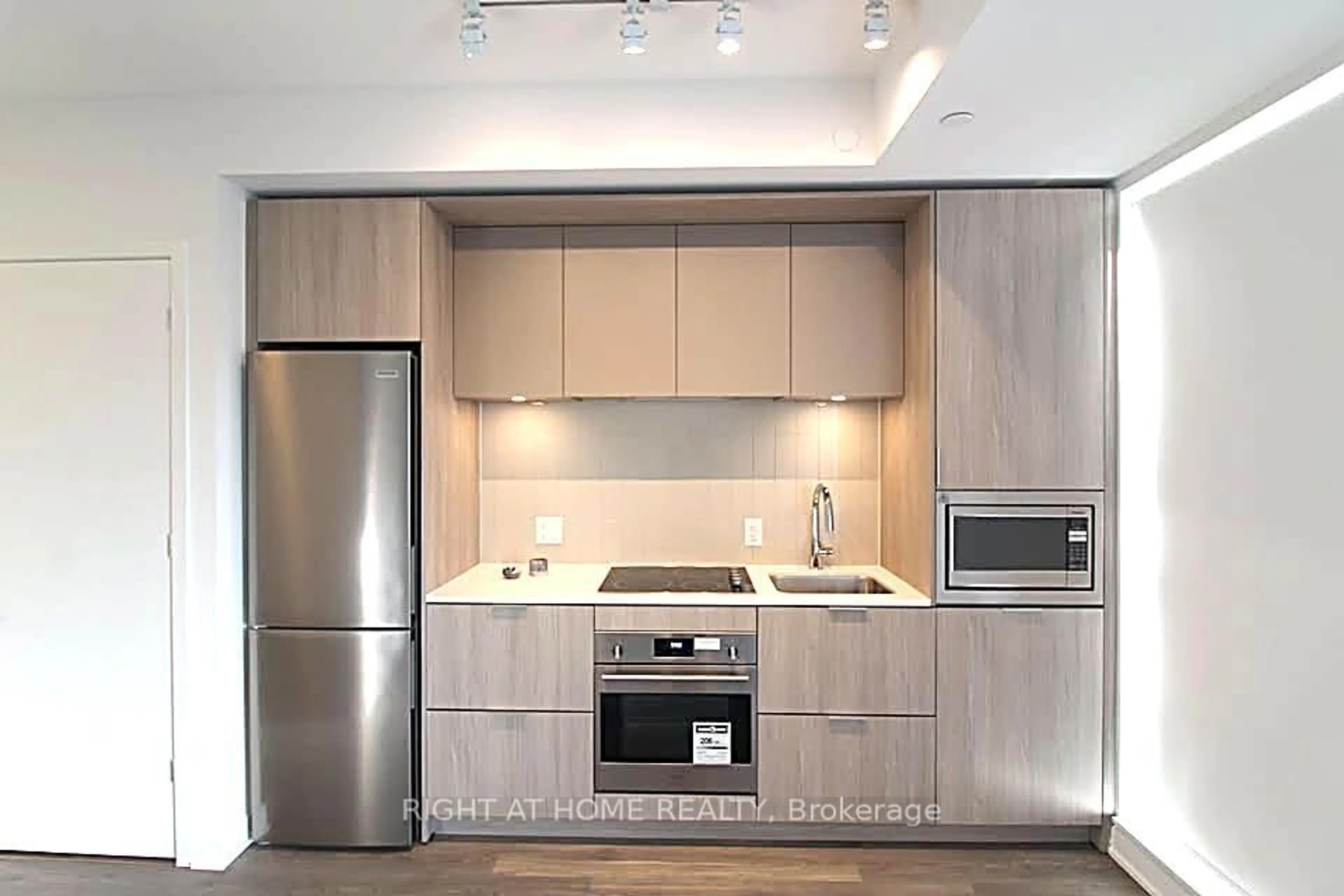Standard kitchen, unknown for 130 River St #1606, Toronto Ontario M5A 0R8