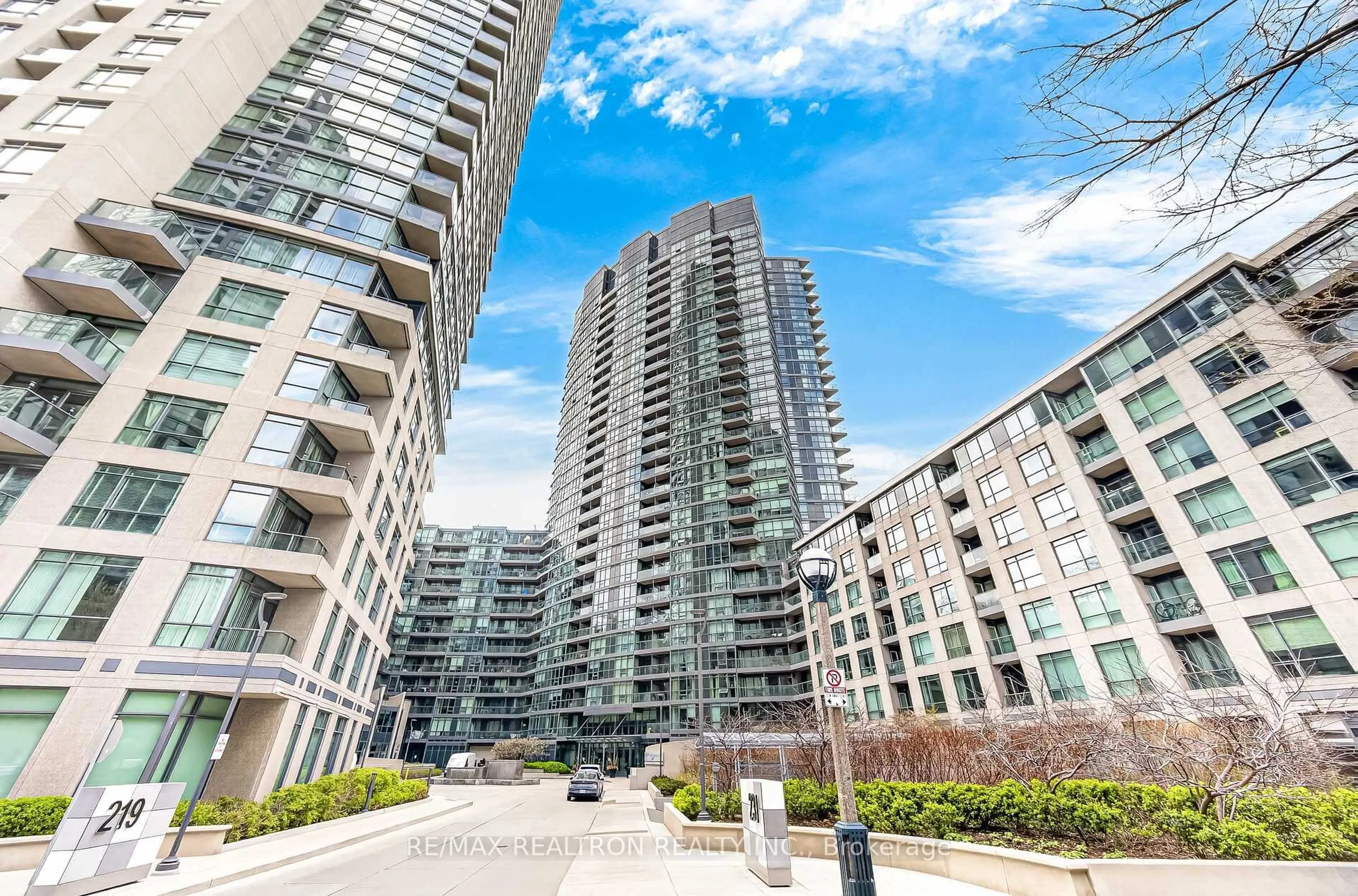 Unknown for 231 Fort York Blvd #2505, Toronto Ontario M5V 1B2
