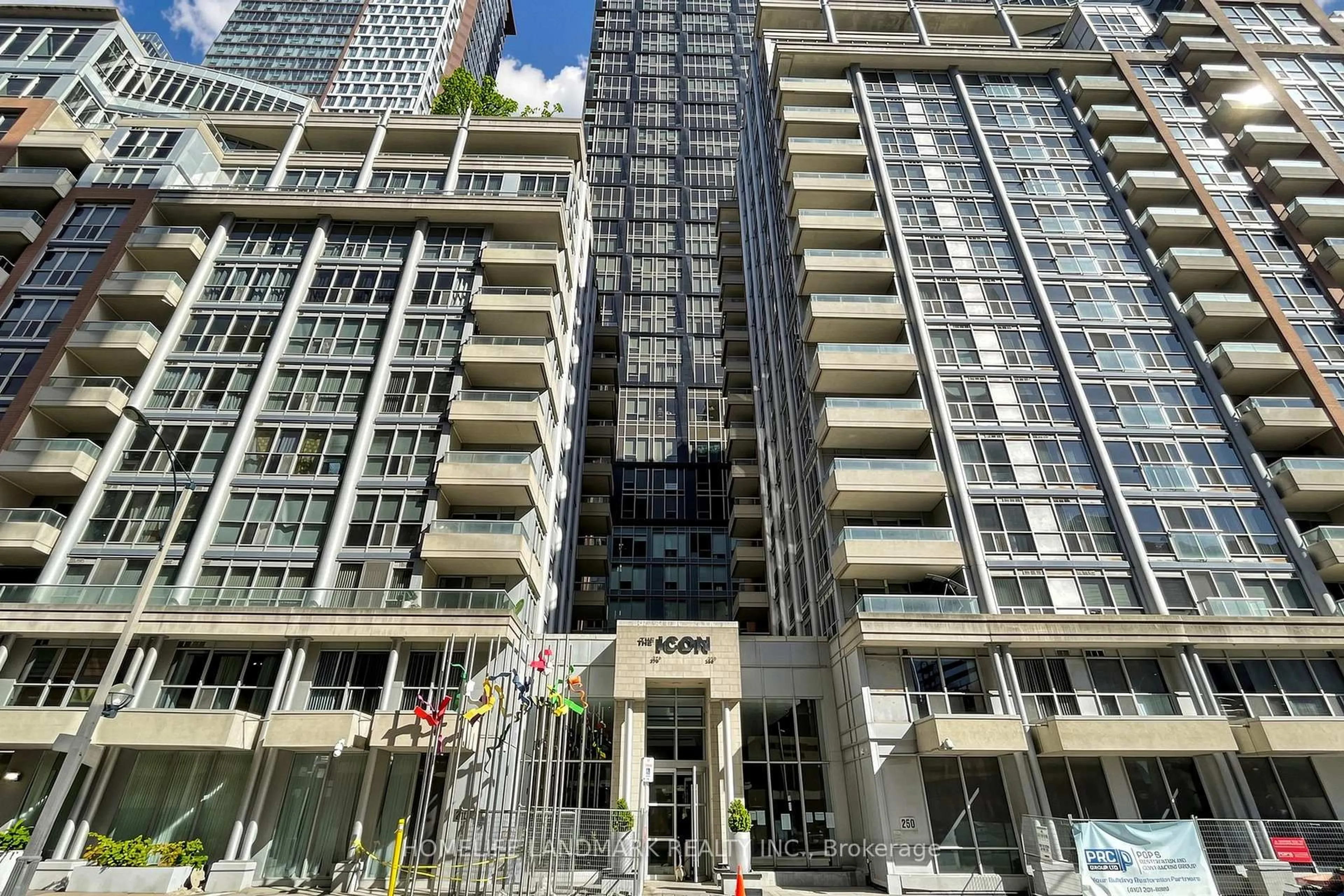 Indoor foyer for 270 wellington St #1124, Toronto Ontario M5V 3P5