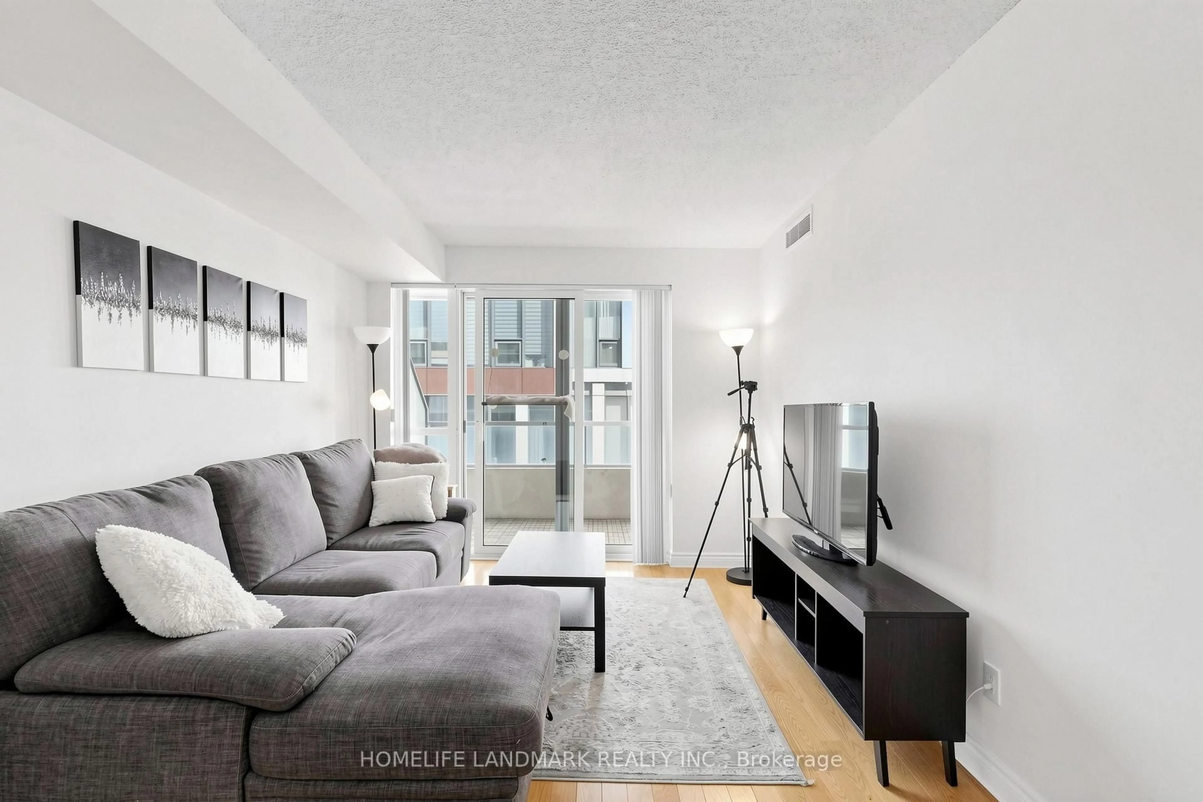 Living room with furniture, unknown for 270 wellington St #1124, Toronto Ontario M5V 3P5