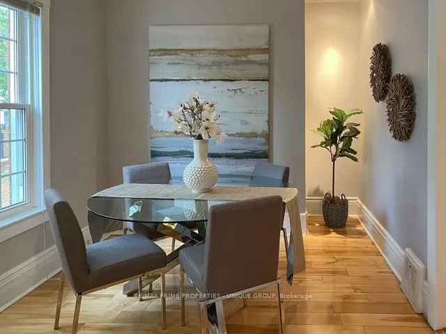 11 Freeman St, Toronto 4