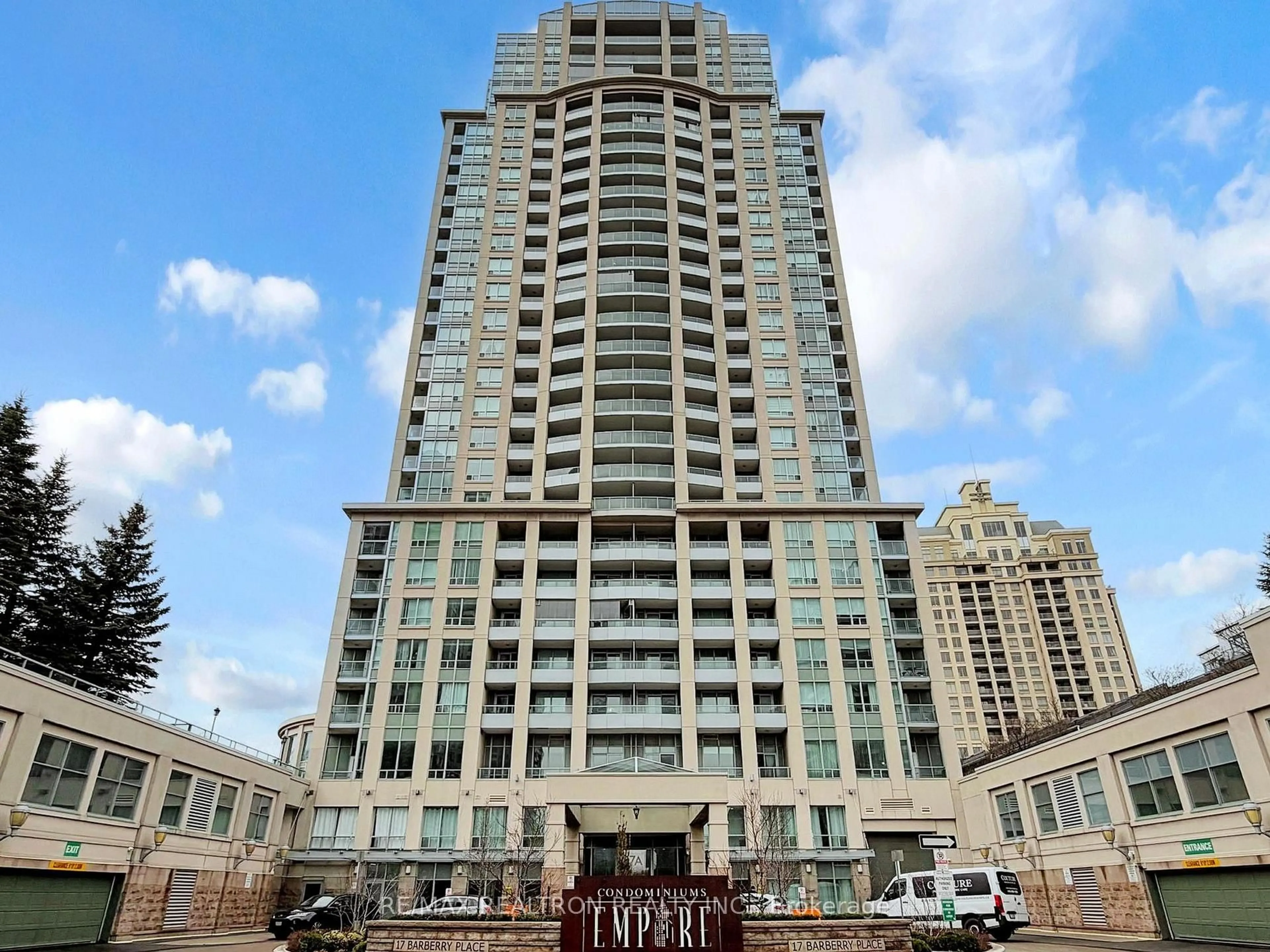 Indoor foyer for 17 Barberry Pl #903, Toronto Ontario M2K 3E2