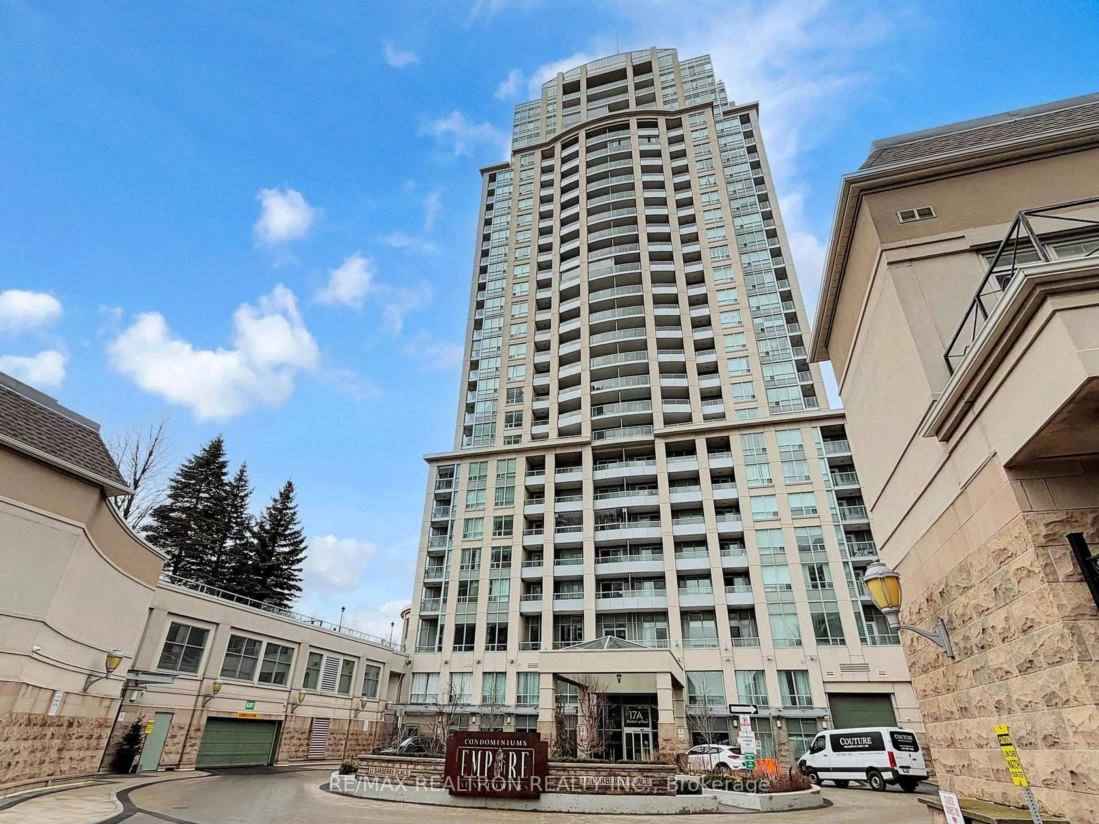 Indoor foyer for 17 Barberry Pl #903, Toronto Ontario M2K 3E2