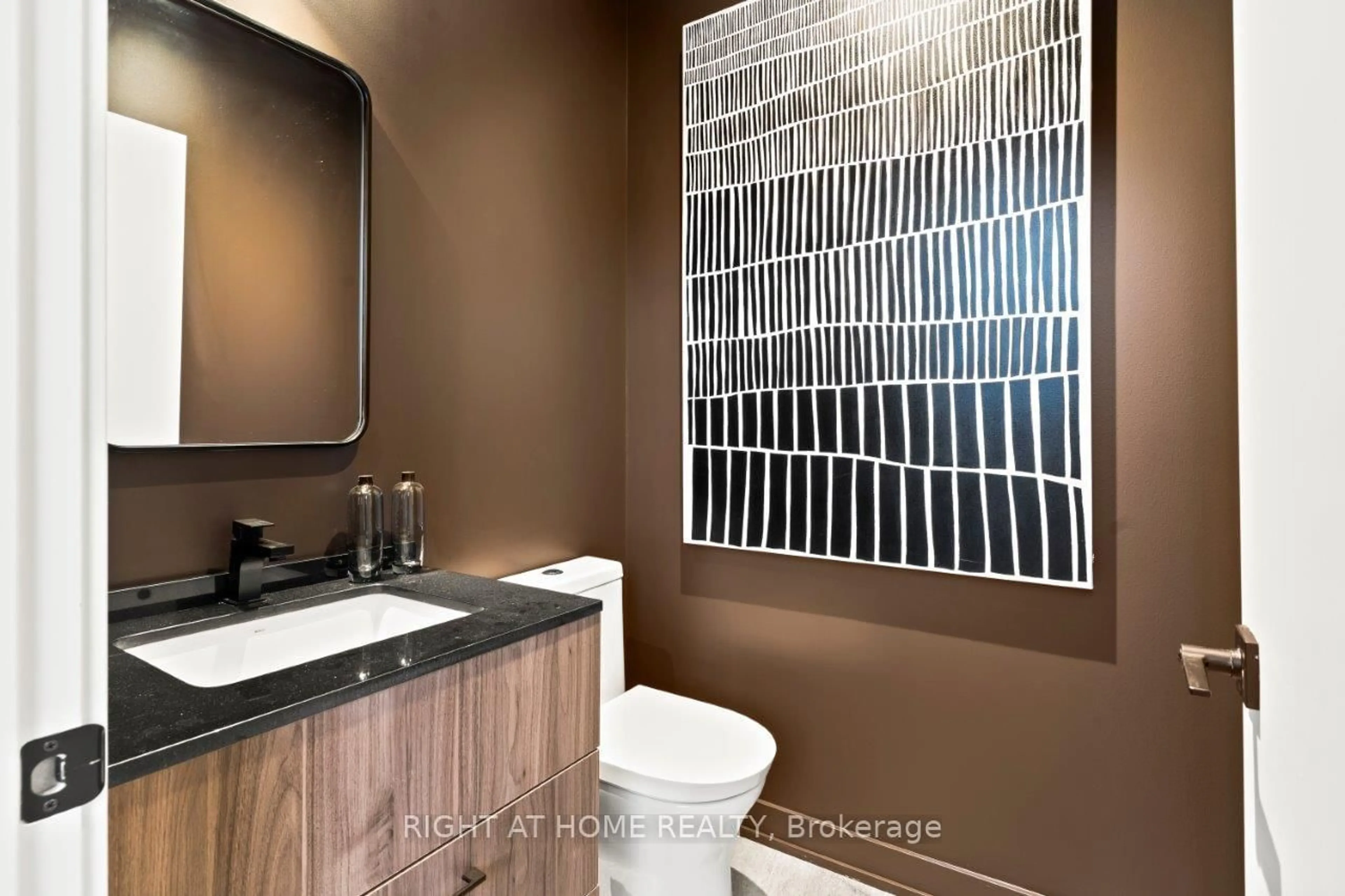 Contemporary bathroom, ceramic/tile floor for 12 Dervock Cres #25, Toronto Ontario M2K 1A7