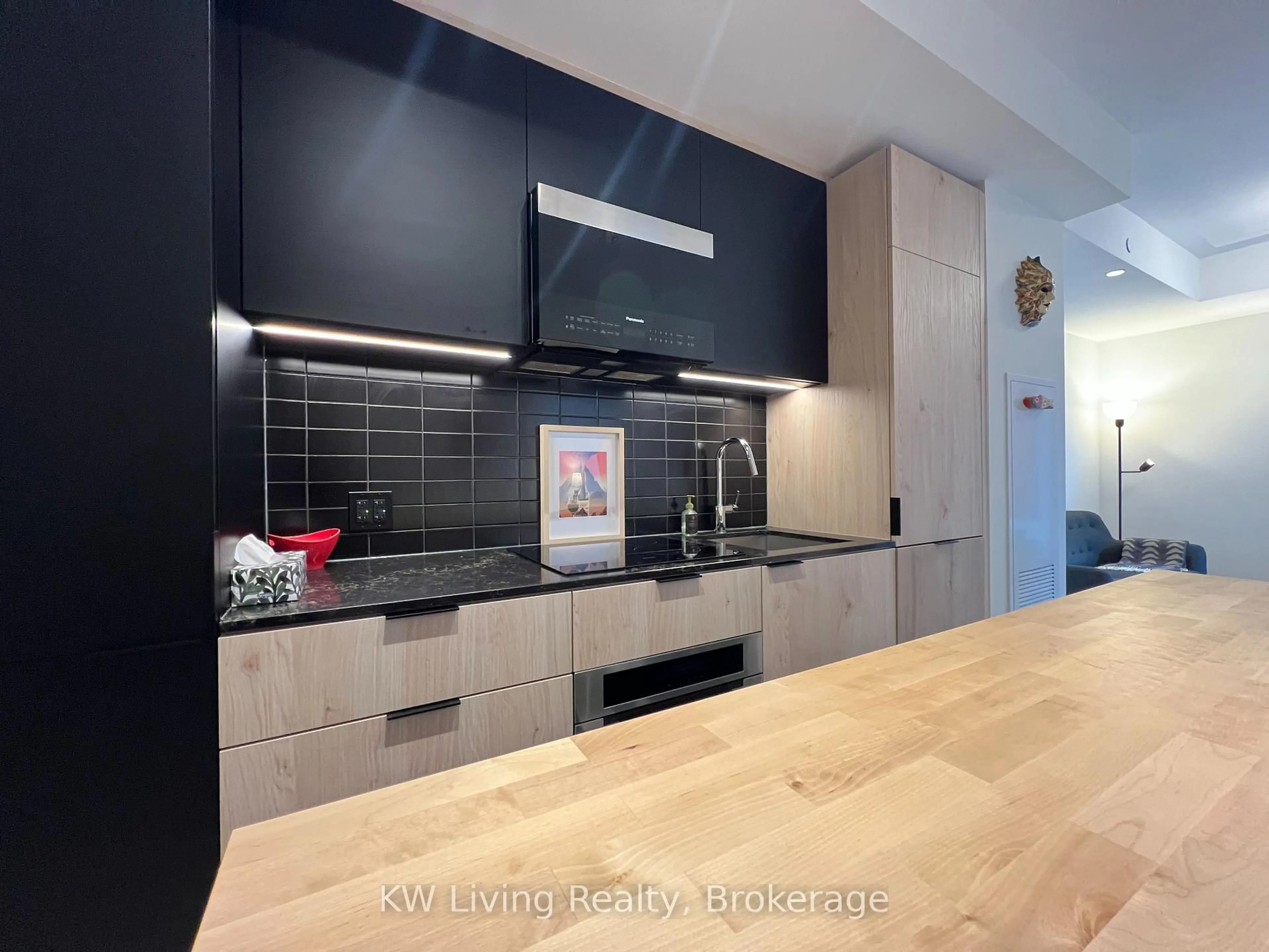 Contemporary kitchen, wood/laminate floor for 28 Eastern Ave #233, Toronto Ontario M5A 0Y2