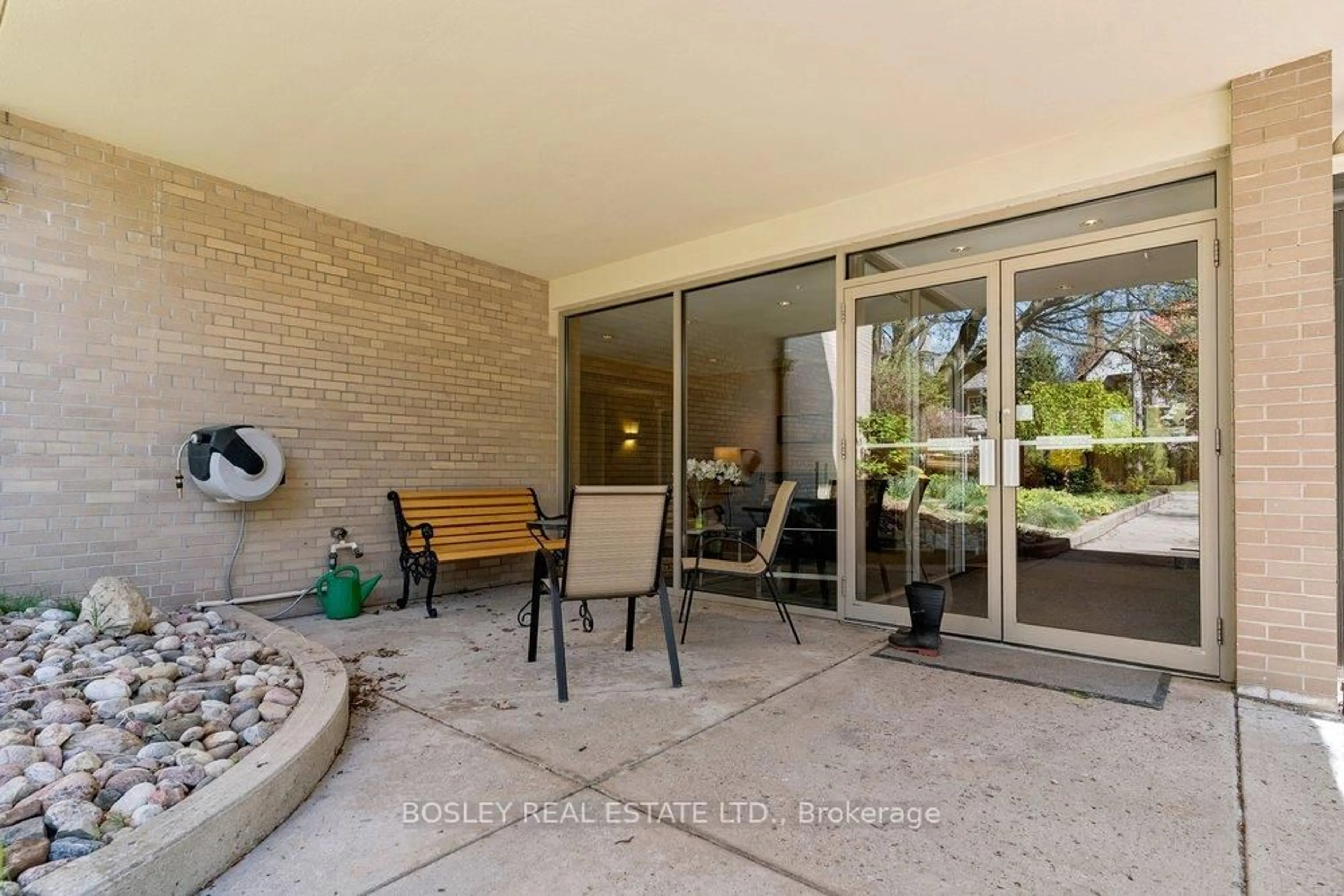 Patio, water/lake/river/ocean view for 31 Rosedale Rd #303, Toronto Ontario M4W 2P5