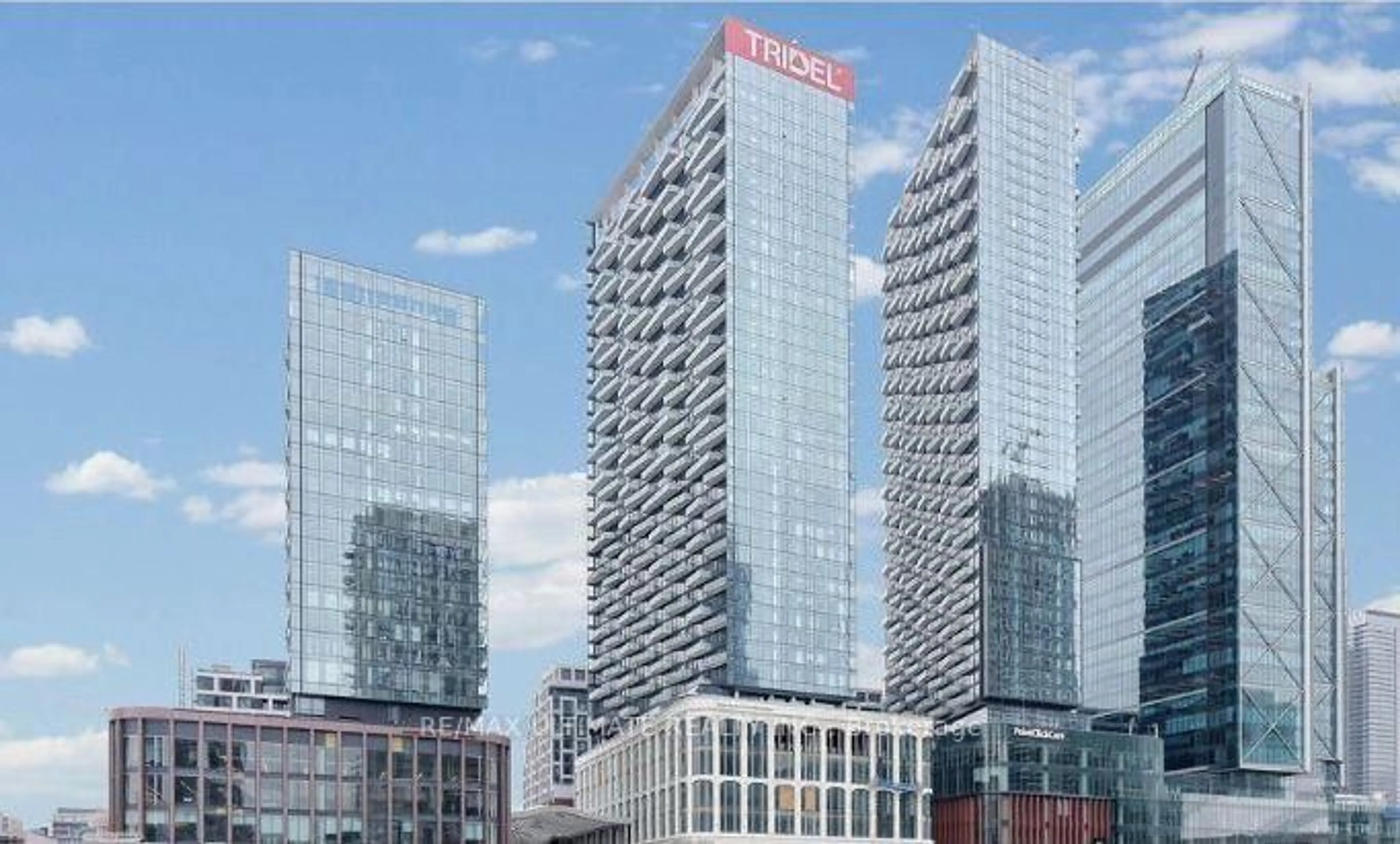 Blurry image for 470 Front St #1303, Toronto Ontario M5V 0V6