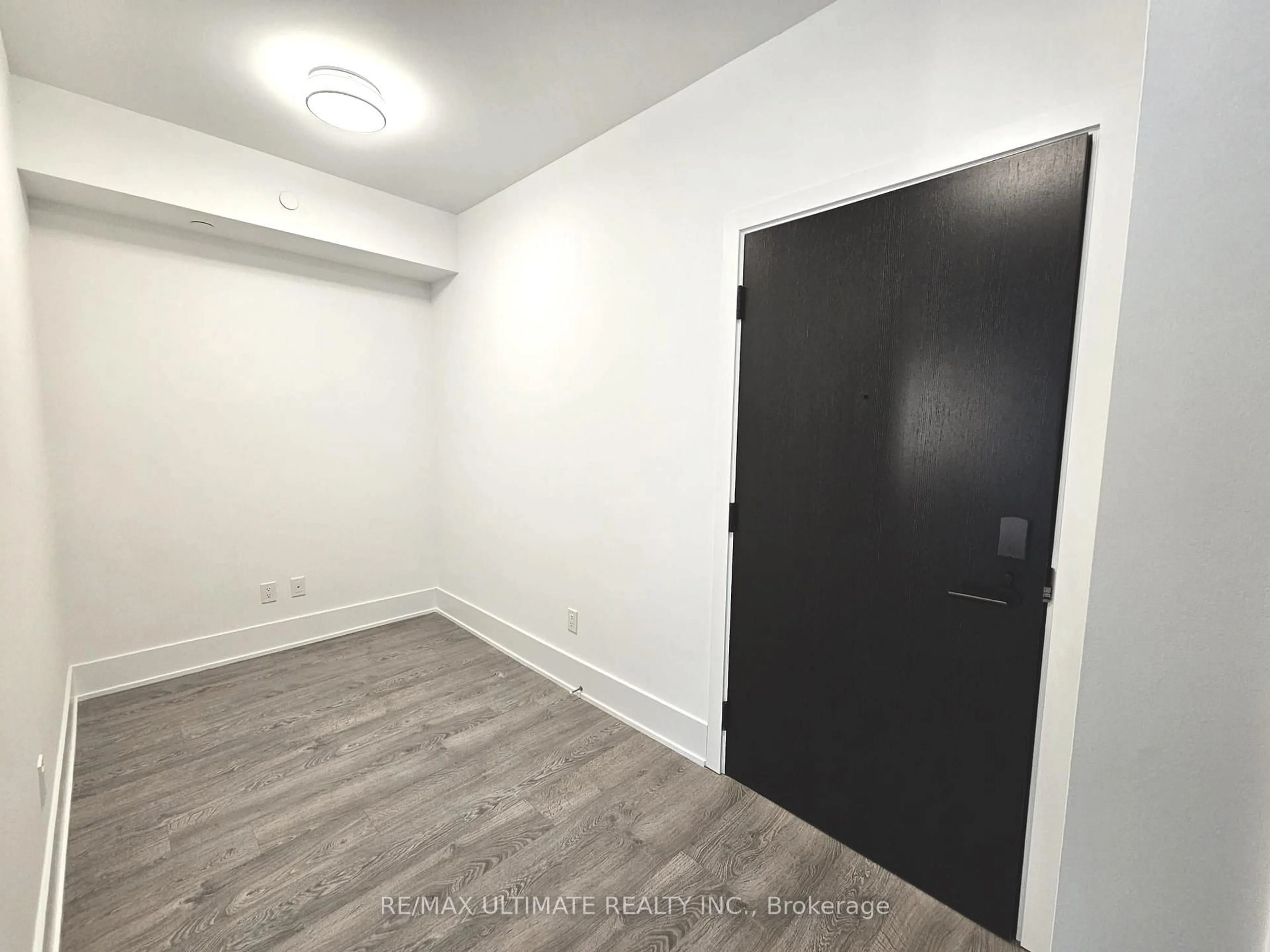 A pic of a room for 470 Front St #1303, Toronto Ontario M5V 0V6