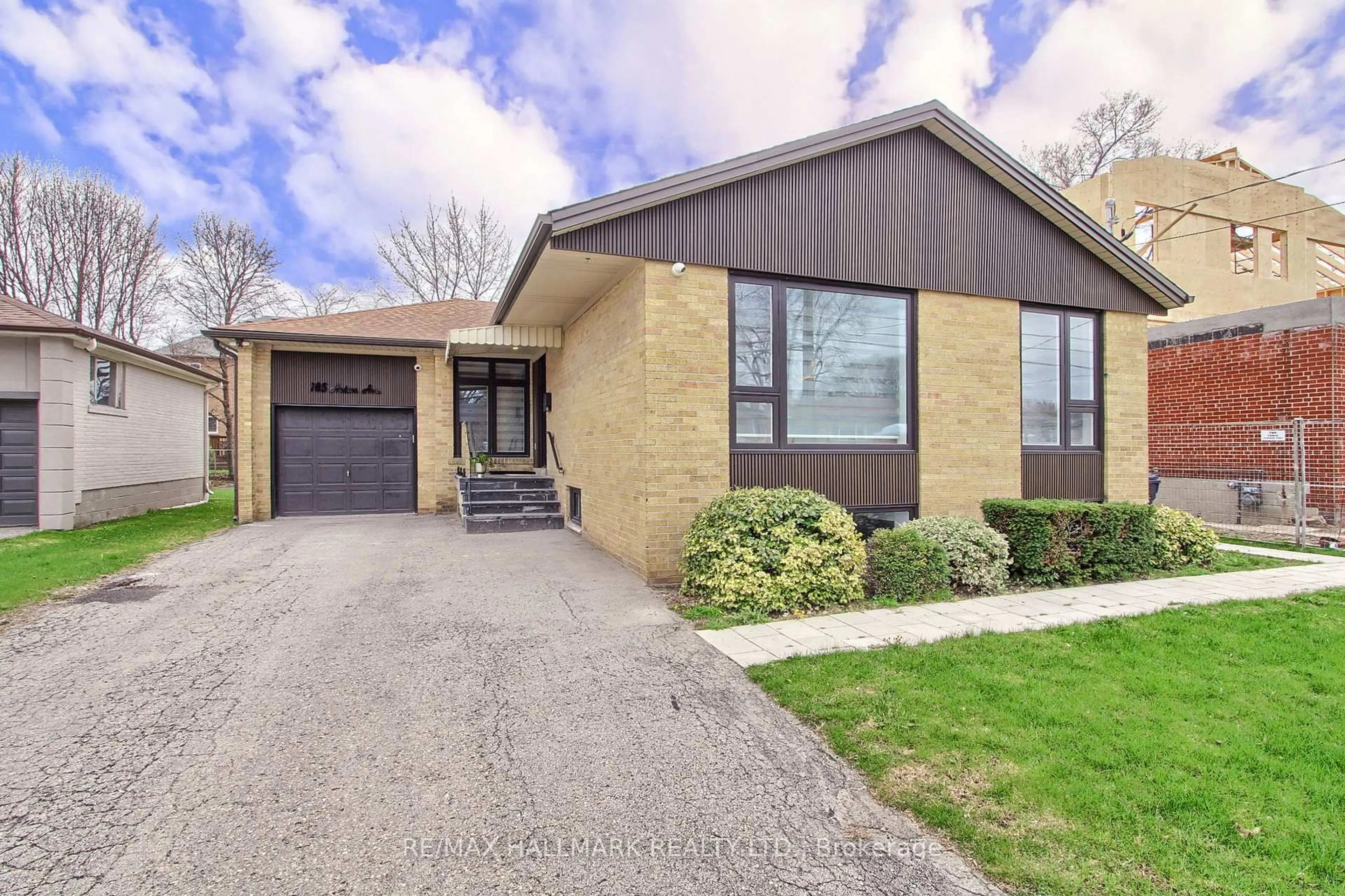 Home with brick exterior material, street for 185 Acton Ave, Toronto Ontario M3H 4H6