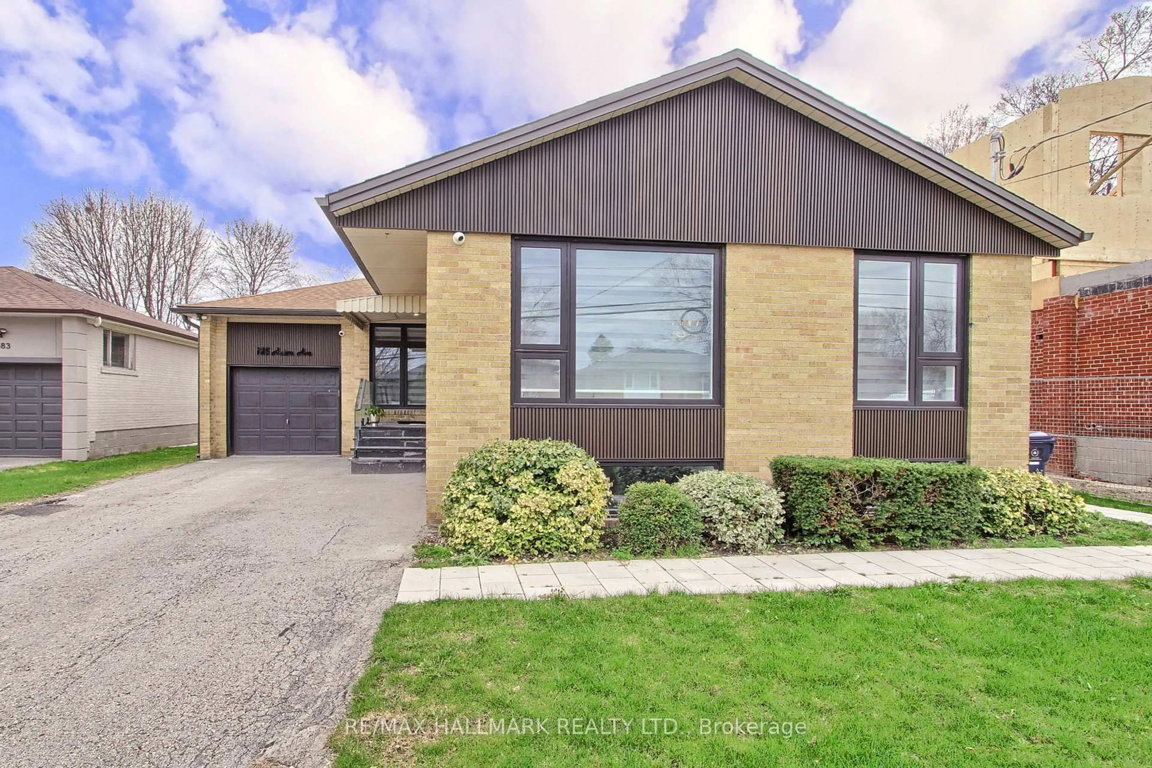 Home with brick exterior material, street for 185 Acton Ave, Toronto Ontario M3H 4H6