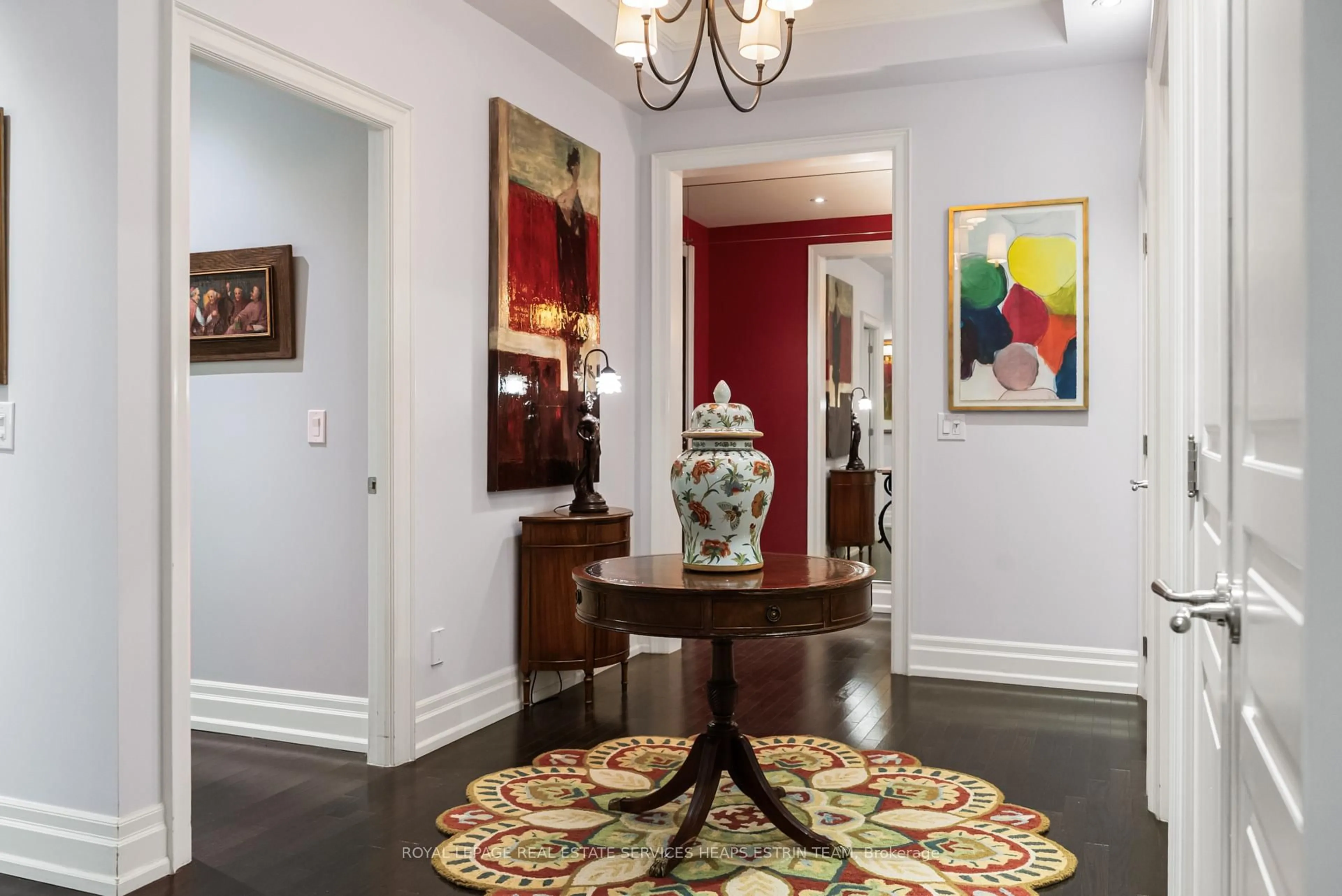 Indoor foyer for 21 Burkebrook Pl #RL1, Toronto Ontario M4G 0A2