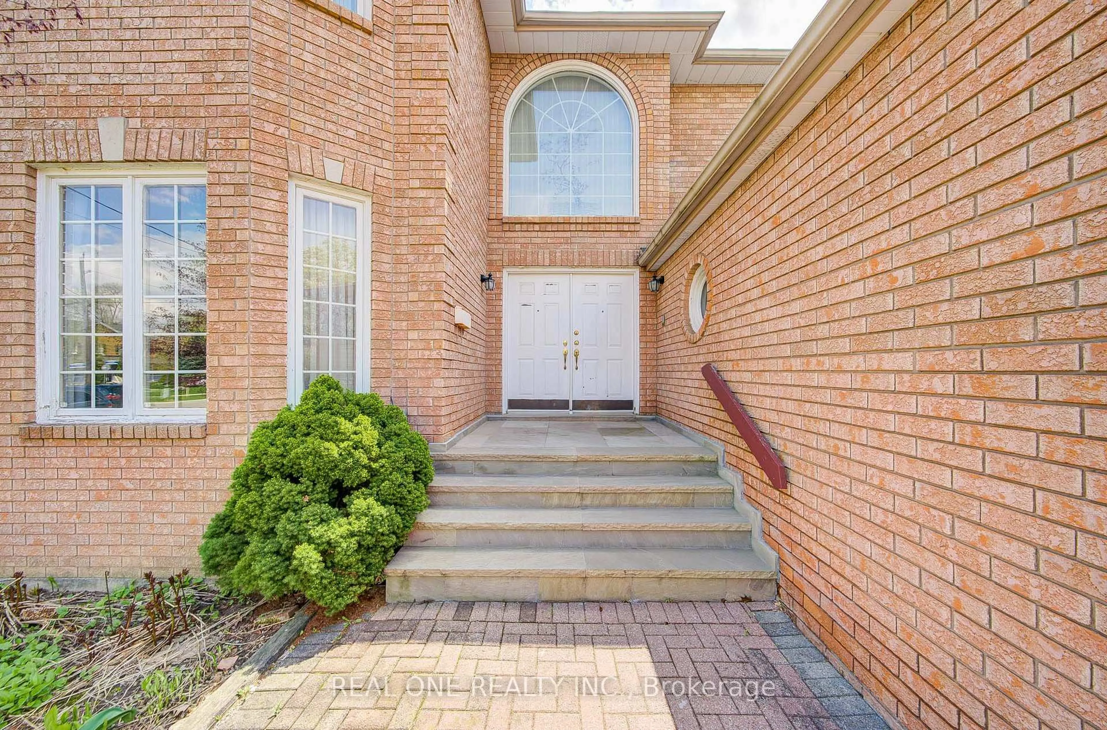 Home with brick exterior material, street for 261 Mckee Ave, Toronto Ontario M2N 4E2