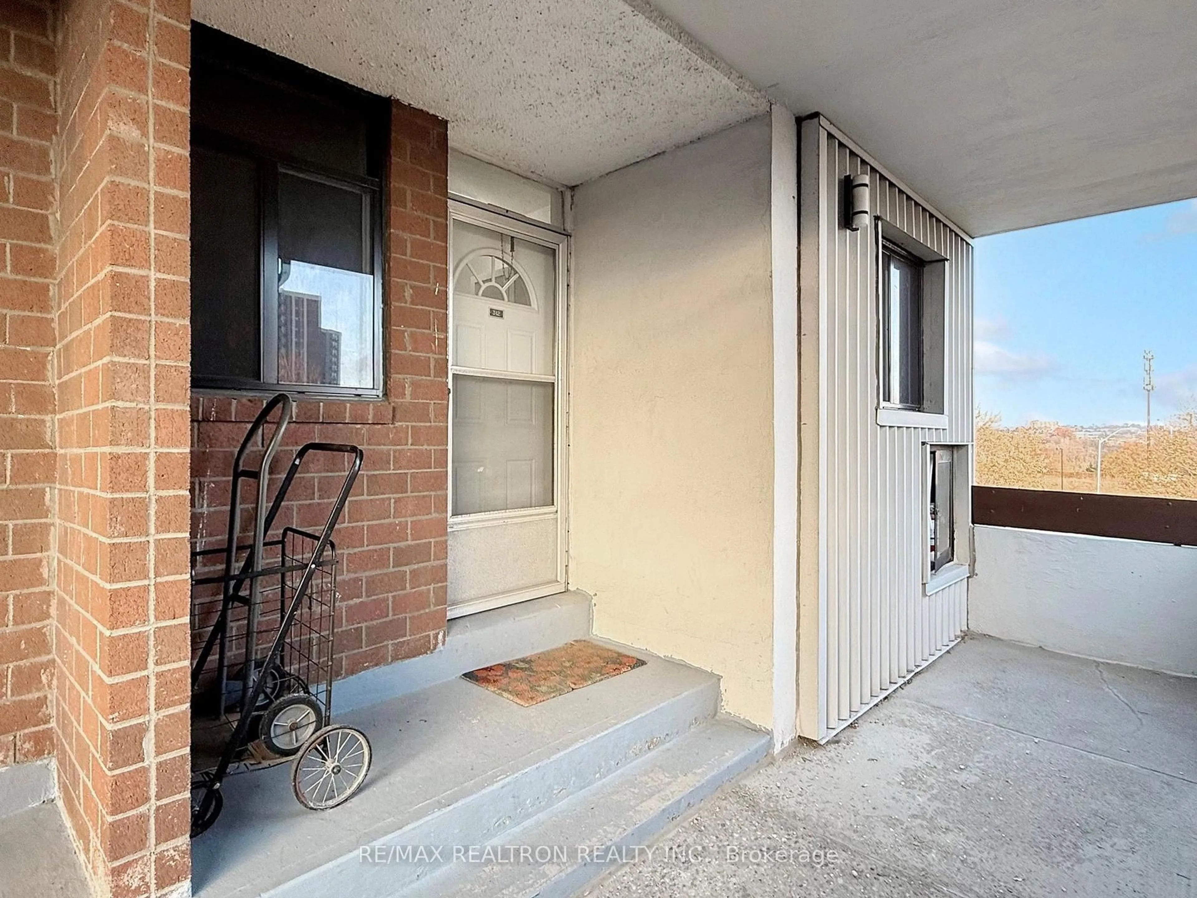 Balcony in the apartment, street for 150 Leeward Glwy #312, Toronto Ontario M3C 2Y9