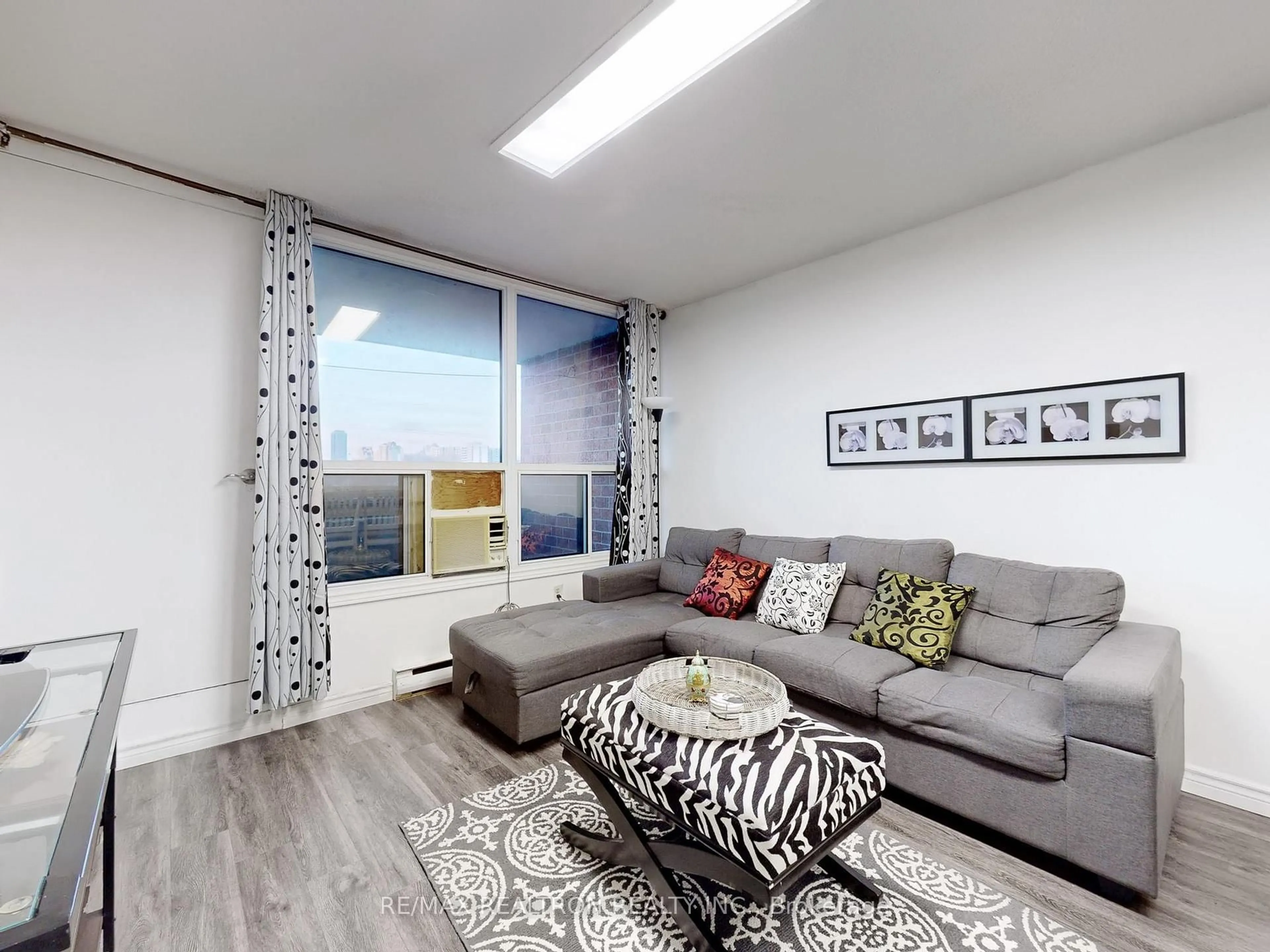 Living room with furniture, unknown for 150 Leeward Glwy #312, Toronto Ontario M3C 2Y9