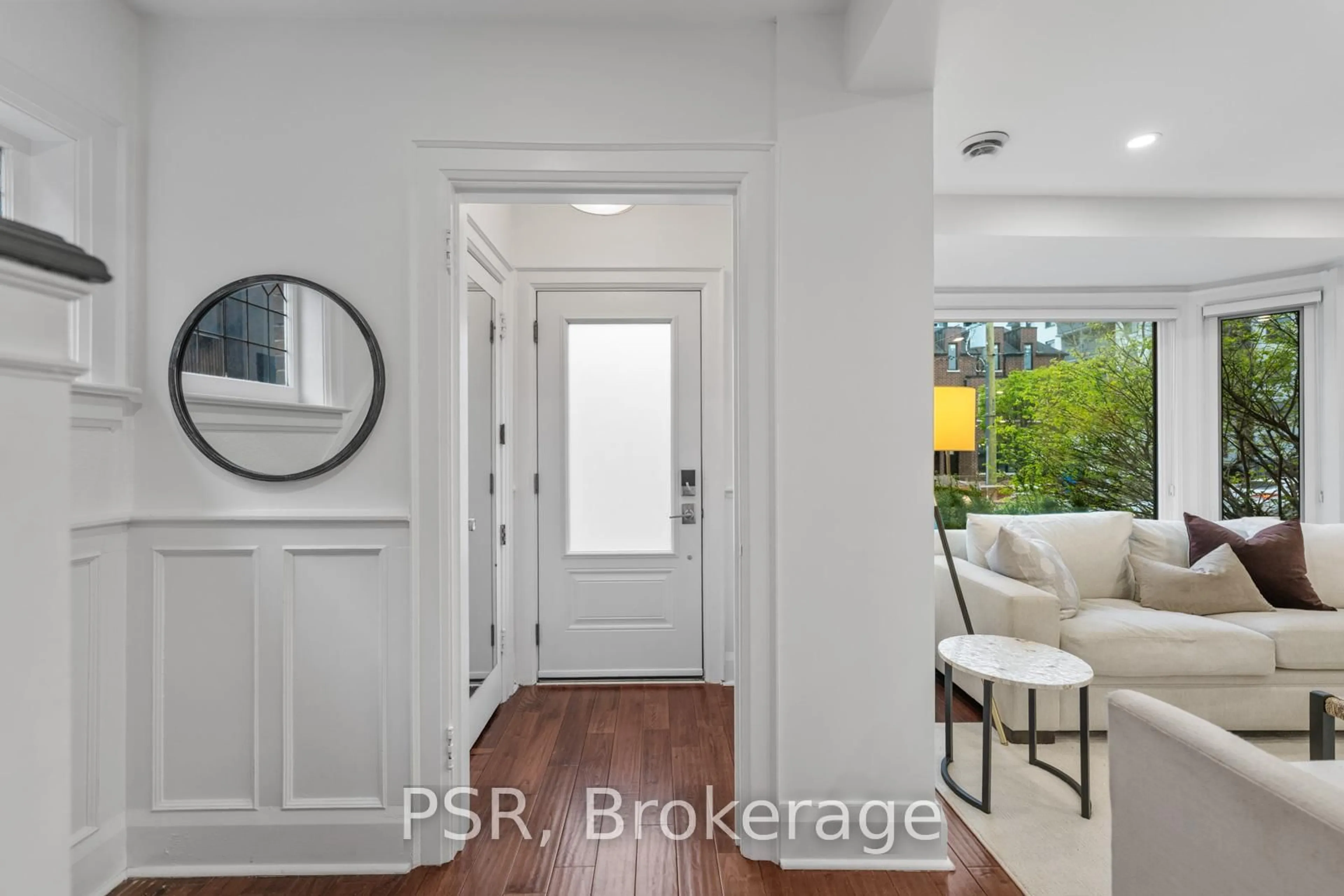 Indoor entryway for 51 Camberwell Rd, Toronto Ontario M6C 3E7