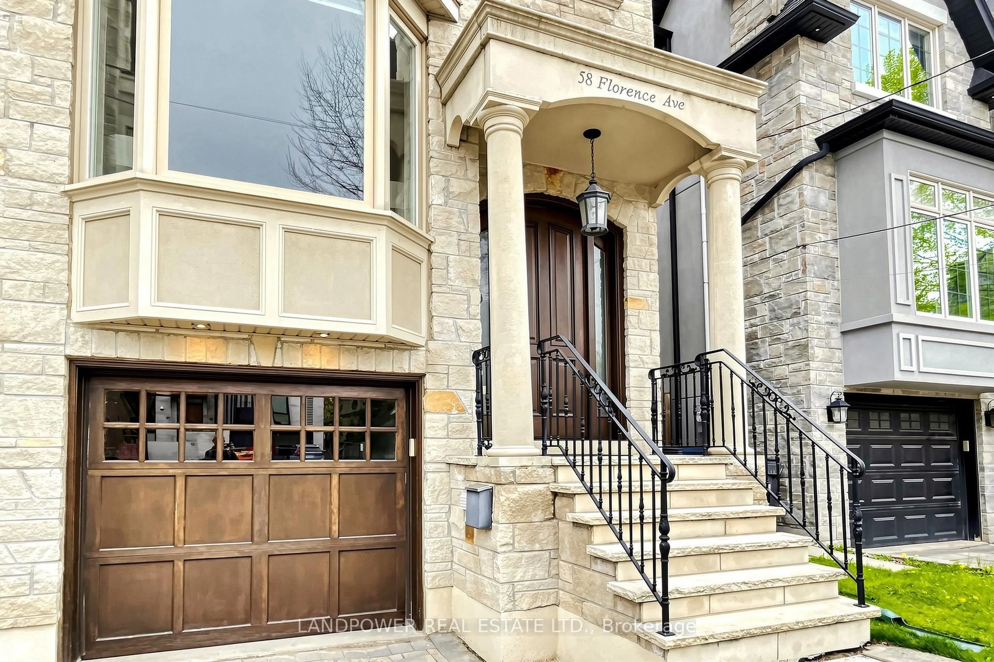 Indoor entryway for 58 Florence Ave, Toronto Ontario M2N 1E9