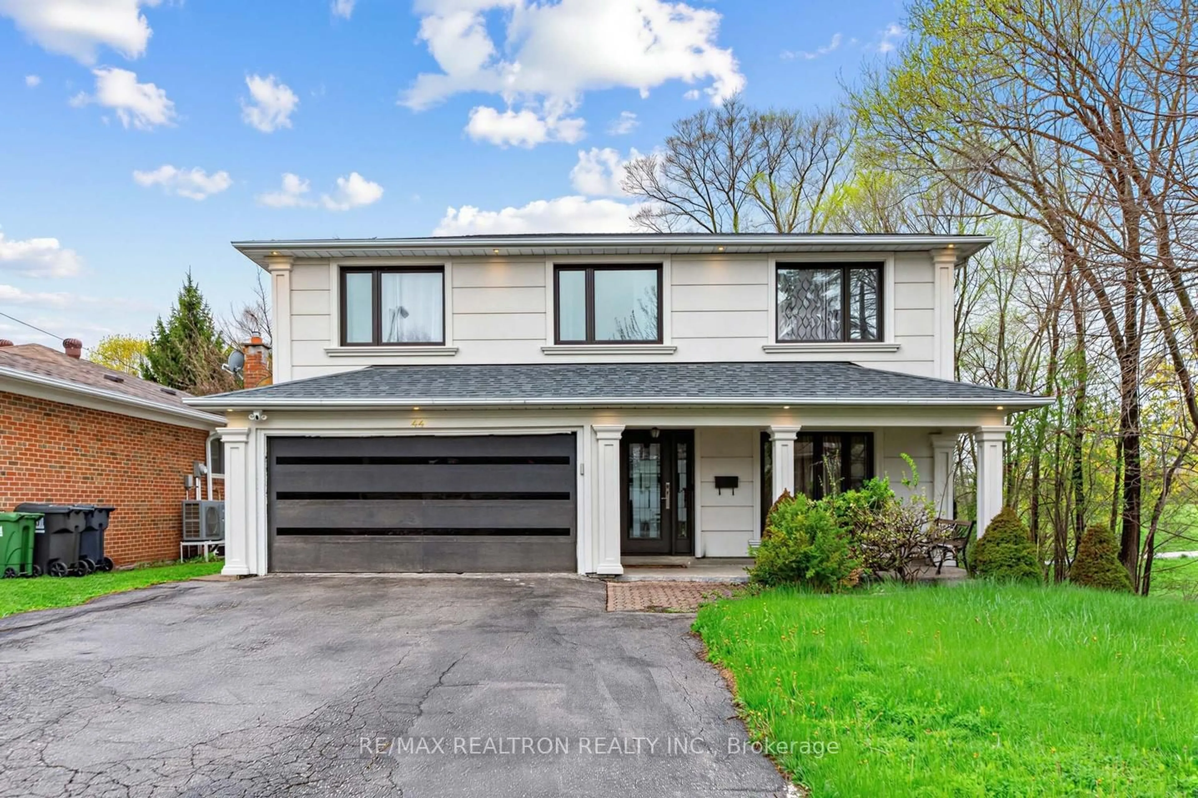 Home with vinyl exterior material, street for 44 Pineway Blvd, Toronto Ontario M2H 1A1