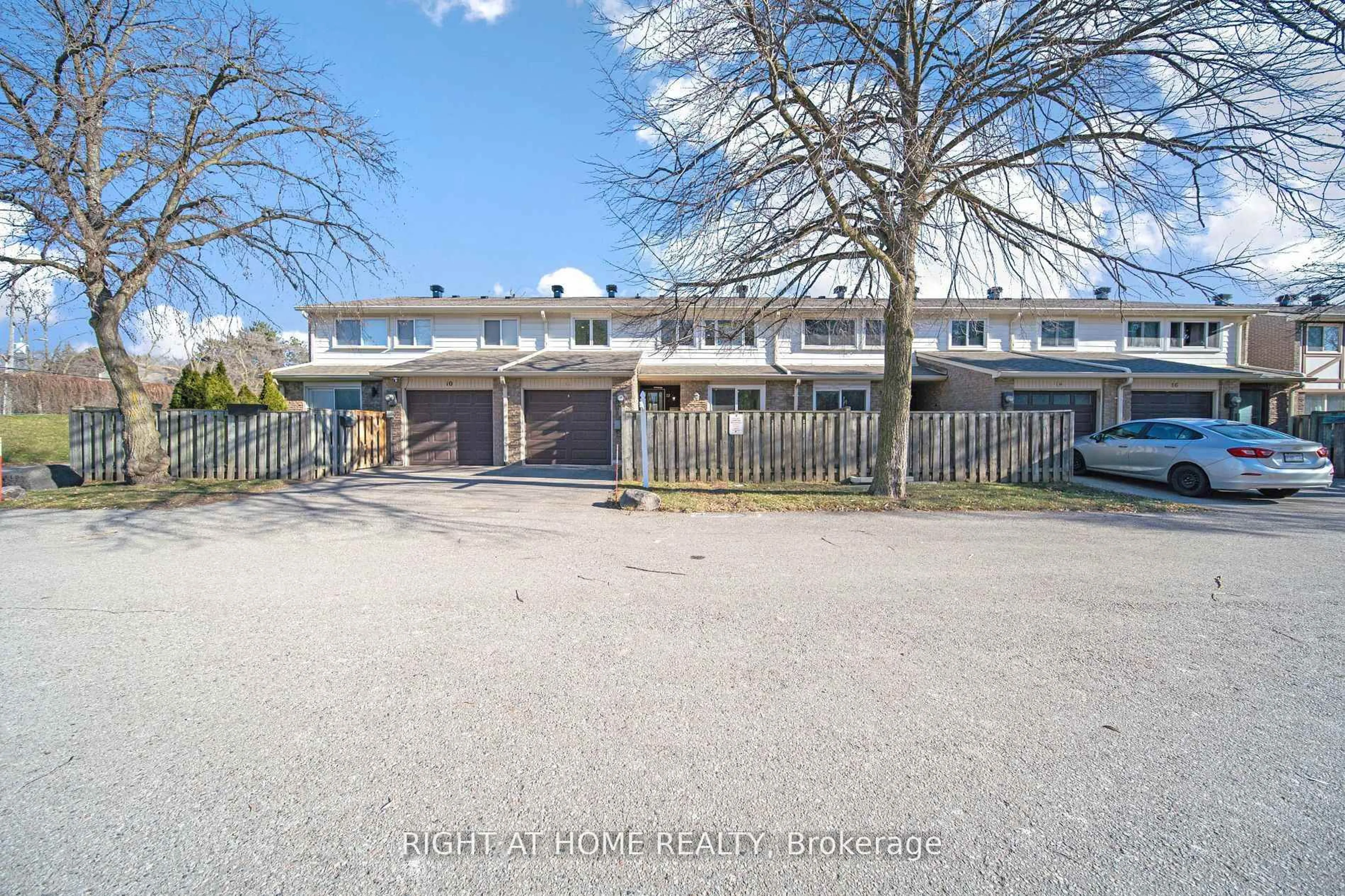 A pic from outside/outdoor area/front of a property/back of a property/a pic from drone, street for 12 Lace Fernway Way, Toronto Ontario M2J 4L9