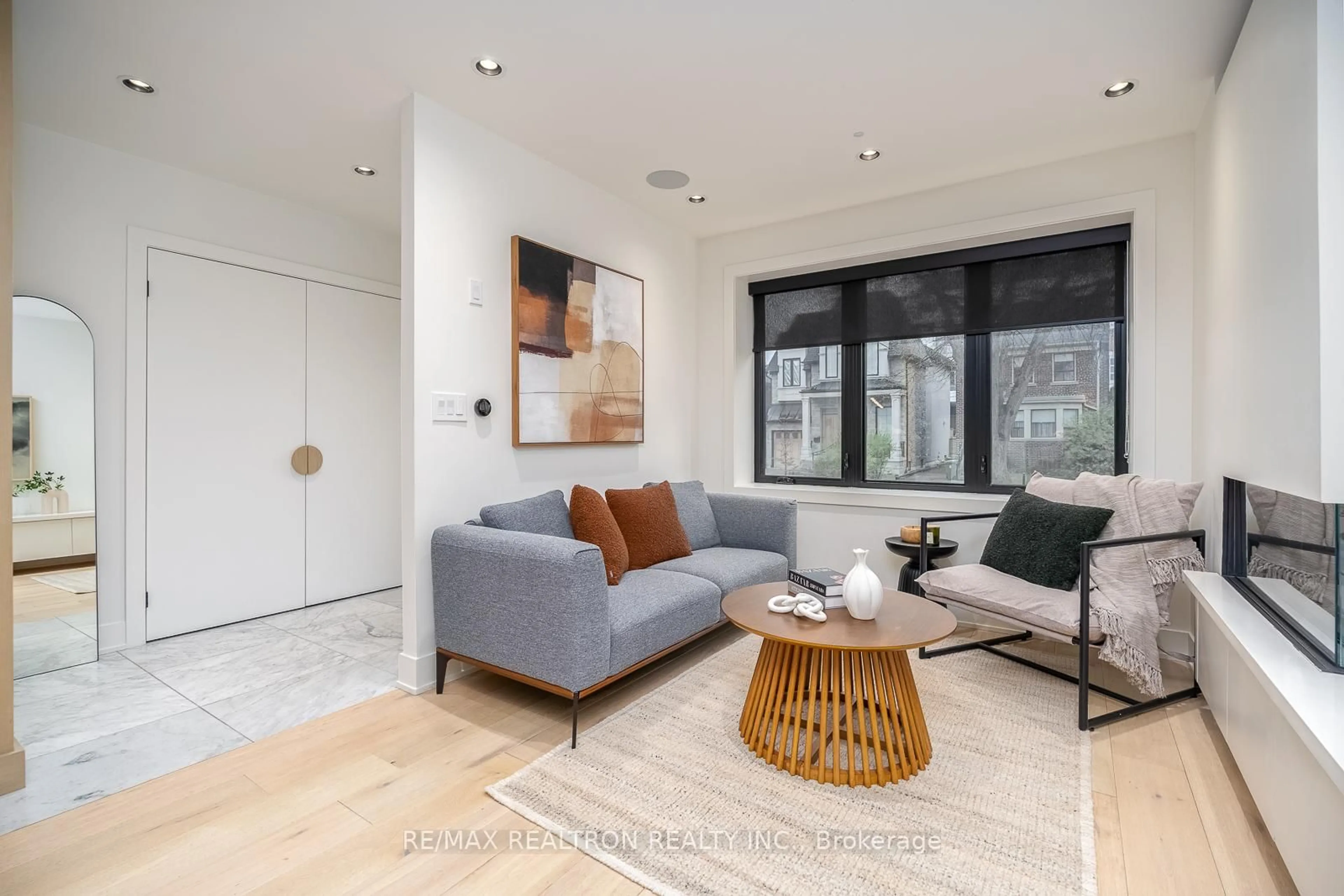 Living room with furniture, unknown for 16 Peveril Hill, Toronto Ontario M6C 3B1