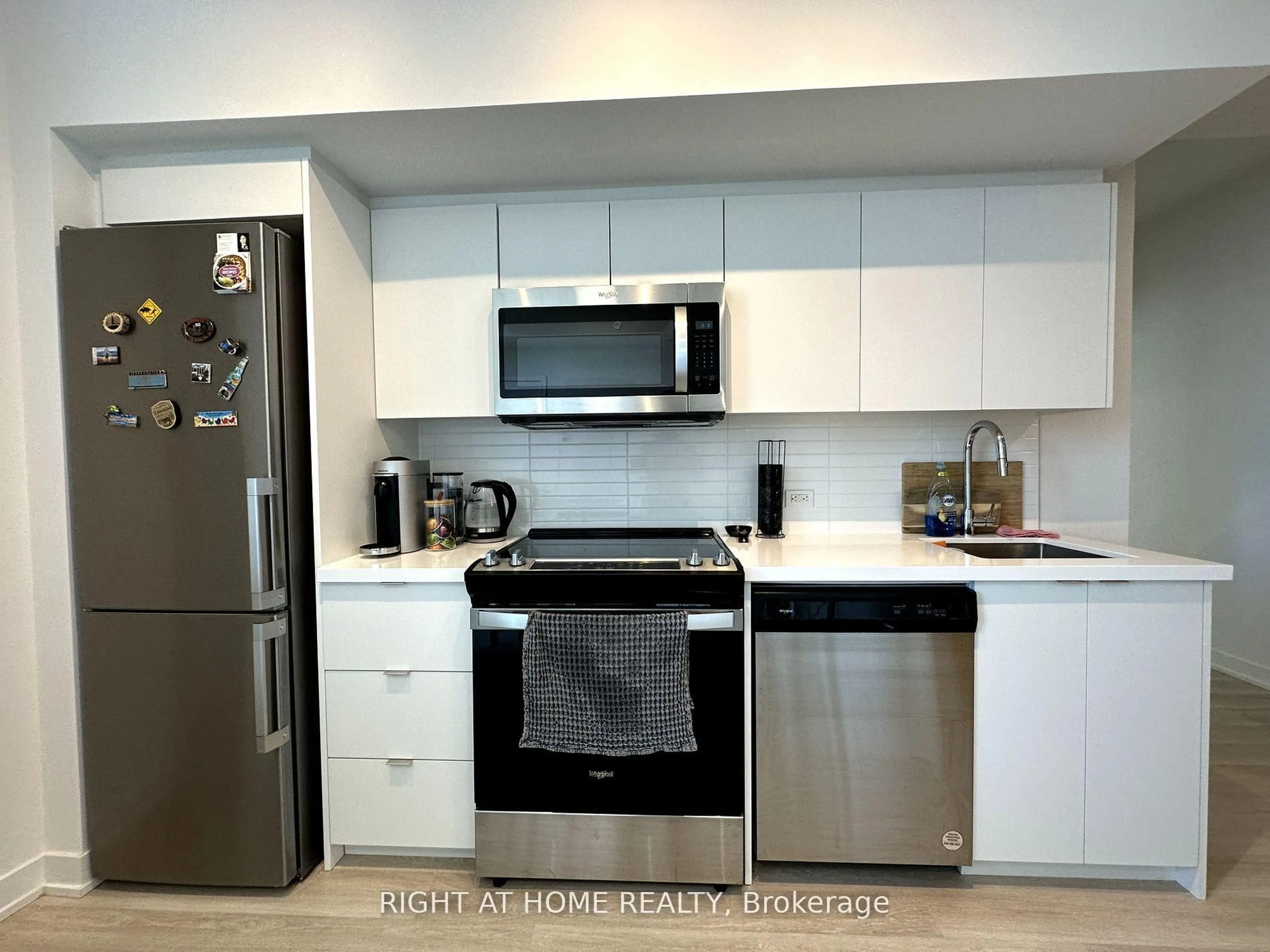 Standard kitchen, unknown for 30 Tretti Way #903, Toronto Ontario M3H 0E3