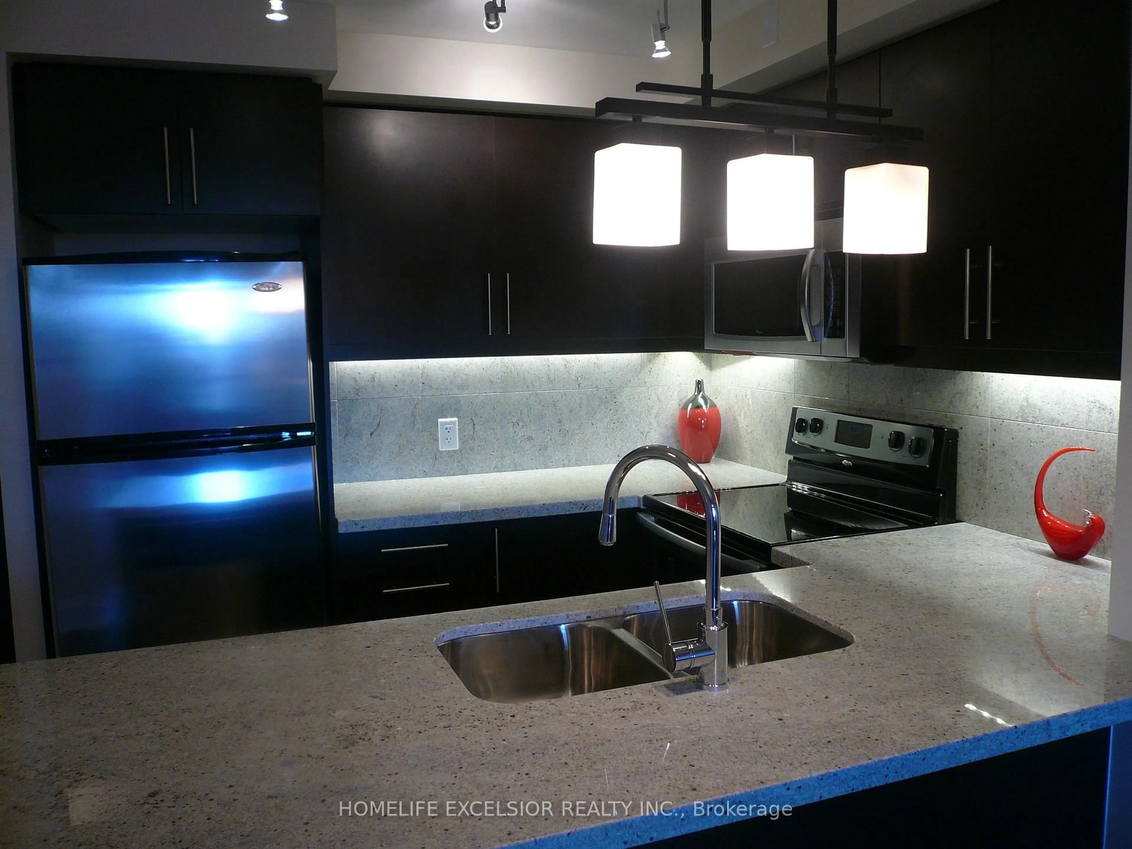 Contemporary kitchen, ceramic/tile floor for 676 Sheppard Ave #315, Toronto Ontario M2K 1B7