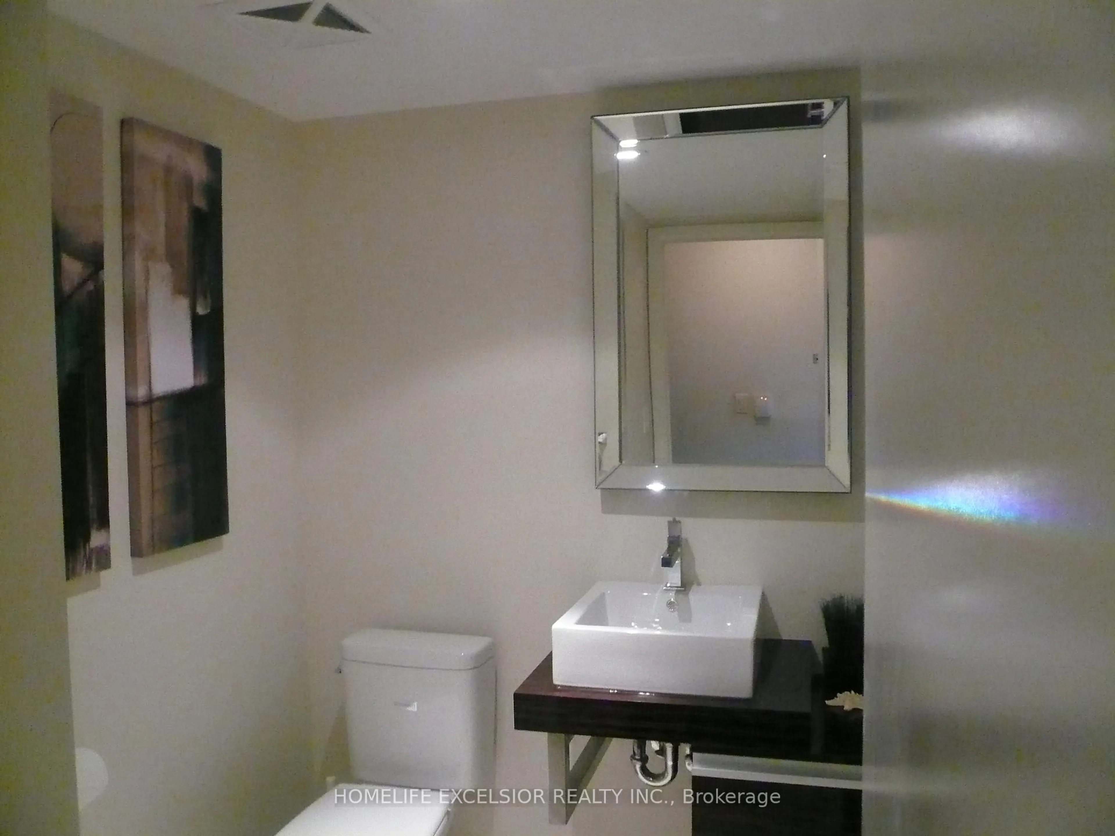Standard bathroom, unknown for 676 Sheppard Ave #315, Toronto Ontario M2K 1B7