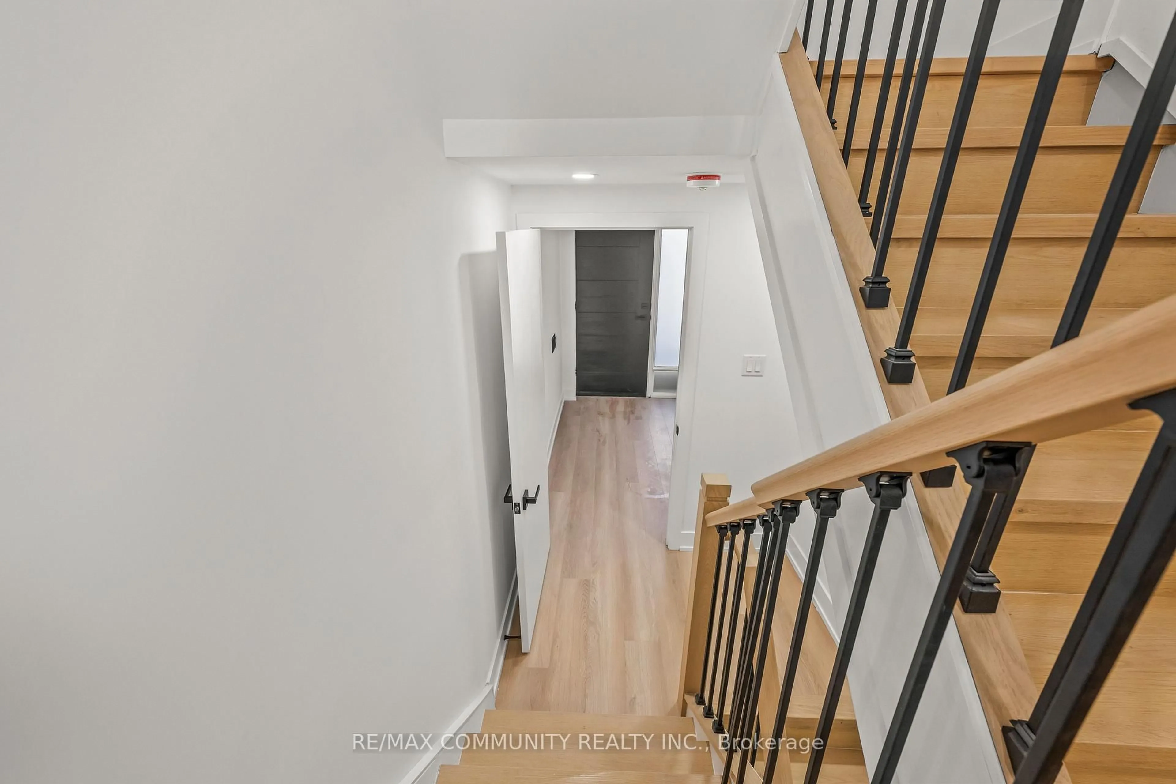 Unknown for 340 Albany Ave, Toronto Ontario M5R 3C9