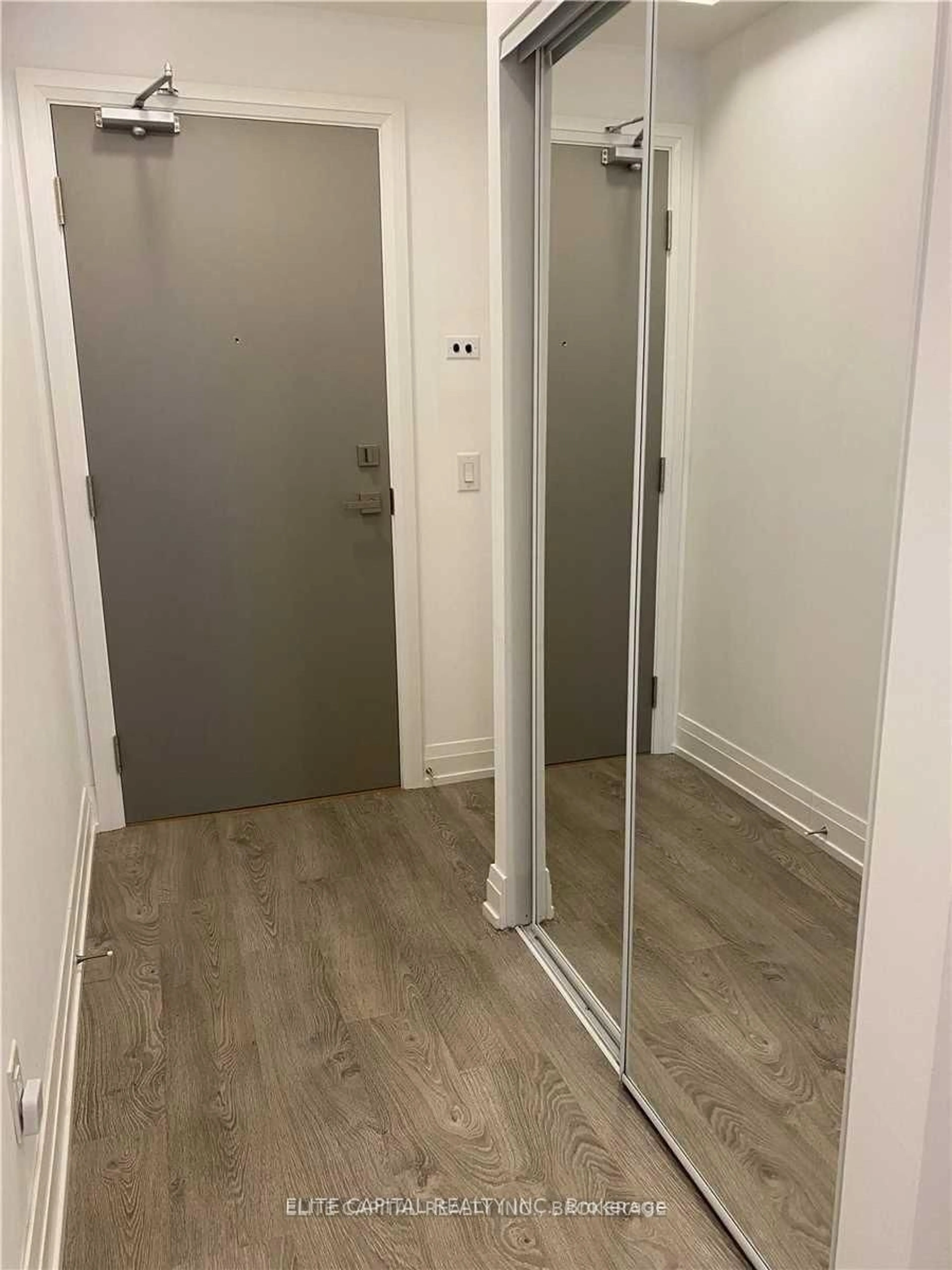 A pic of a room for 591 Sheppard Ave #503, Toronto Ontario M2K 1B4