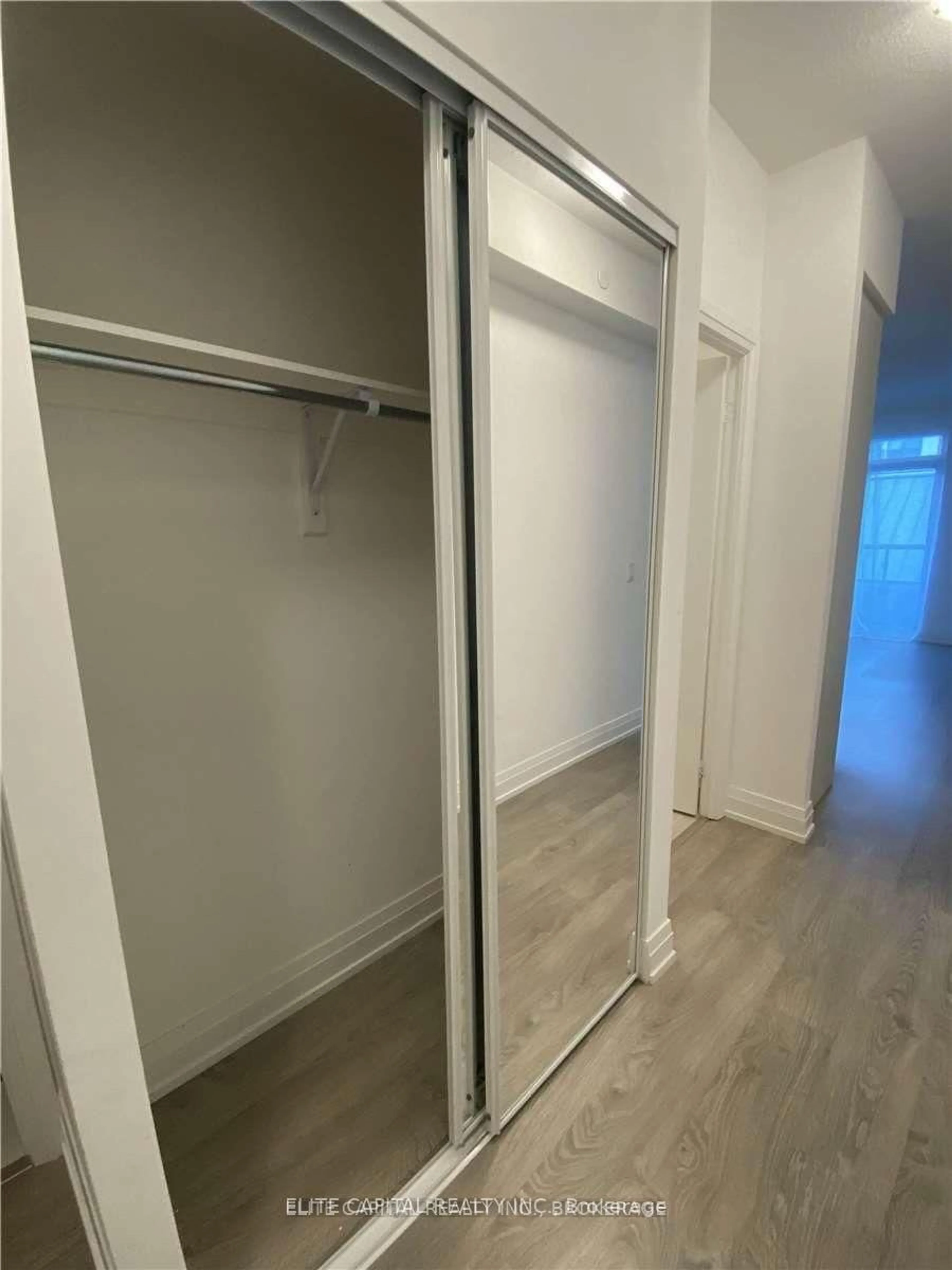 A pic of a room for 591 Sheppard Ave #503, Toronto Ontario M2K 1B4