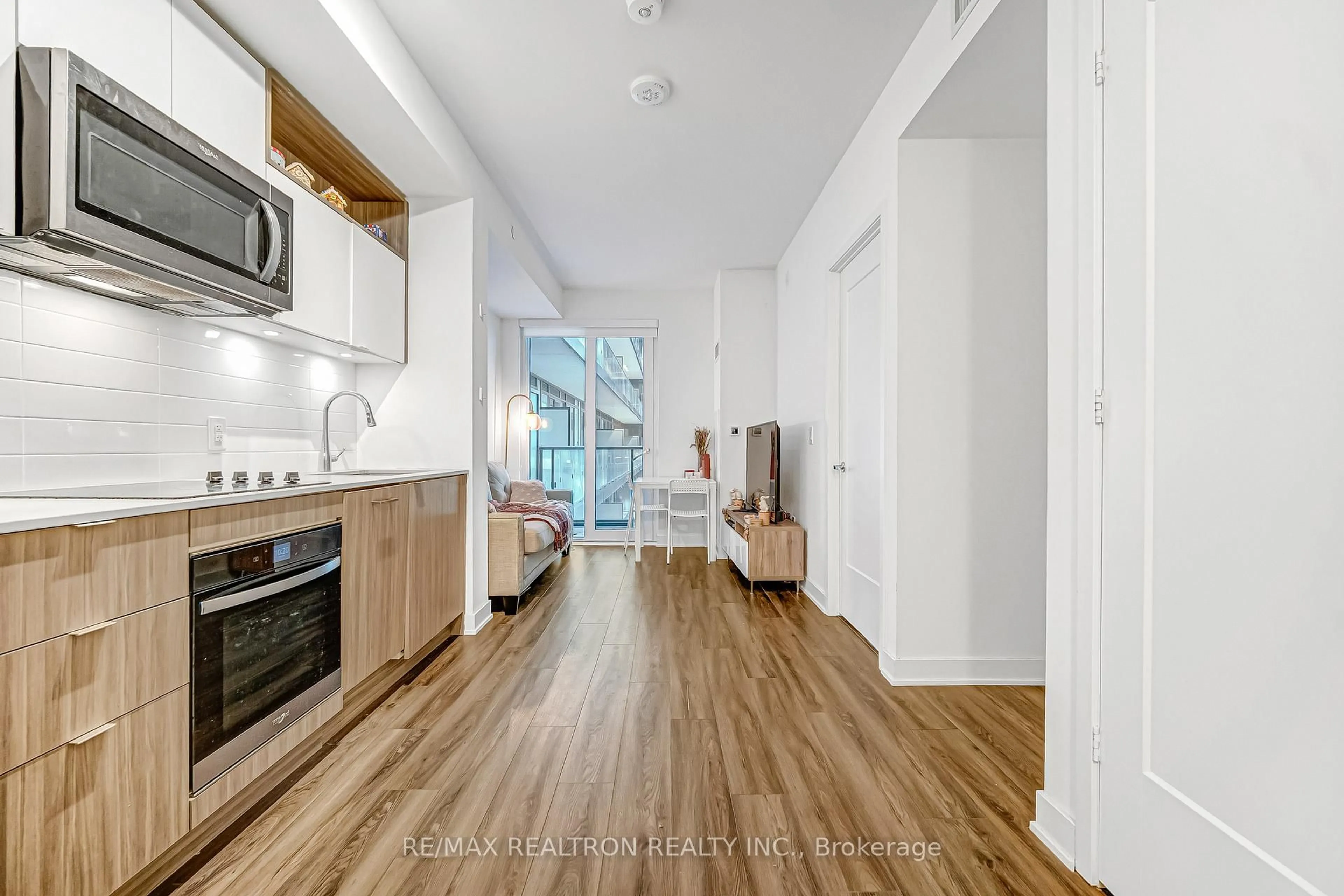 Open concept kitchen, unknown for 135 Lower Sherbourne St, Toronto Ontario M5A 1Y4