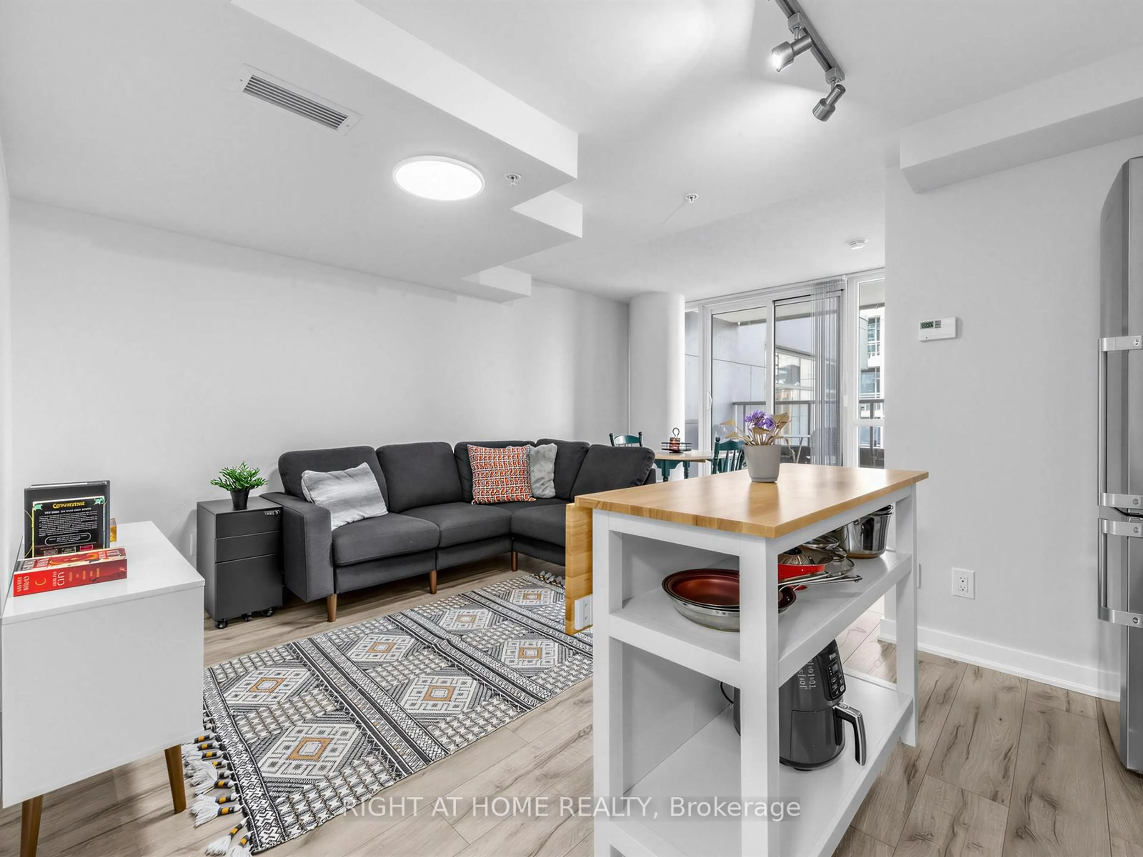 Living room with furniture, unknown for 295 Adelaide St #1210, Toronto Ontario M5V 0L4