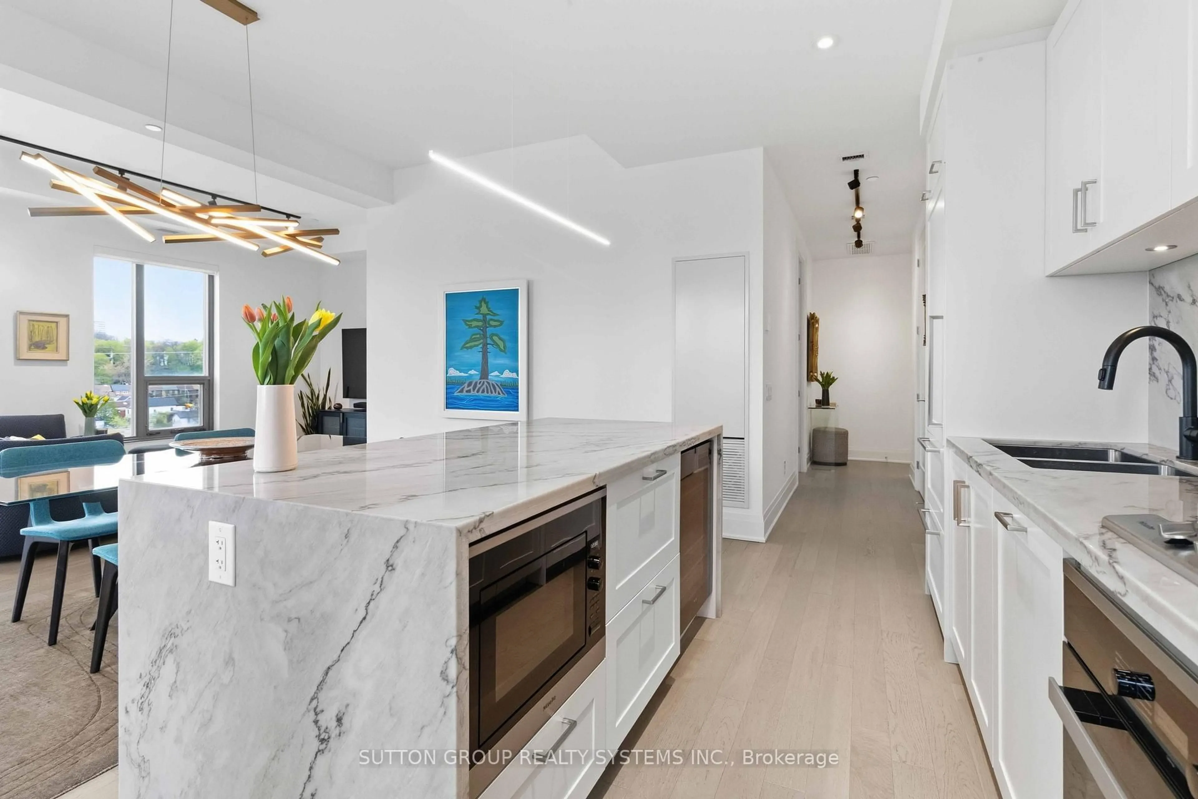 Contemporary kitchen, ceramic/tile floor for 280 Howland Ave #GPH26, Toronto Ontario M5R 0C3