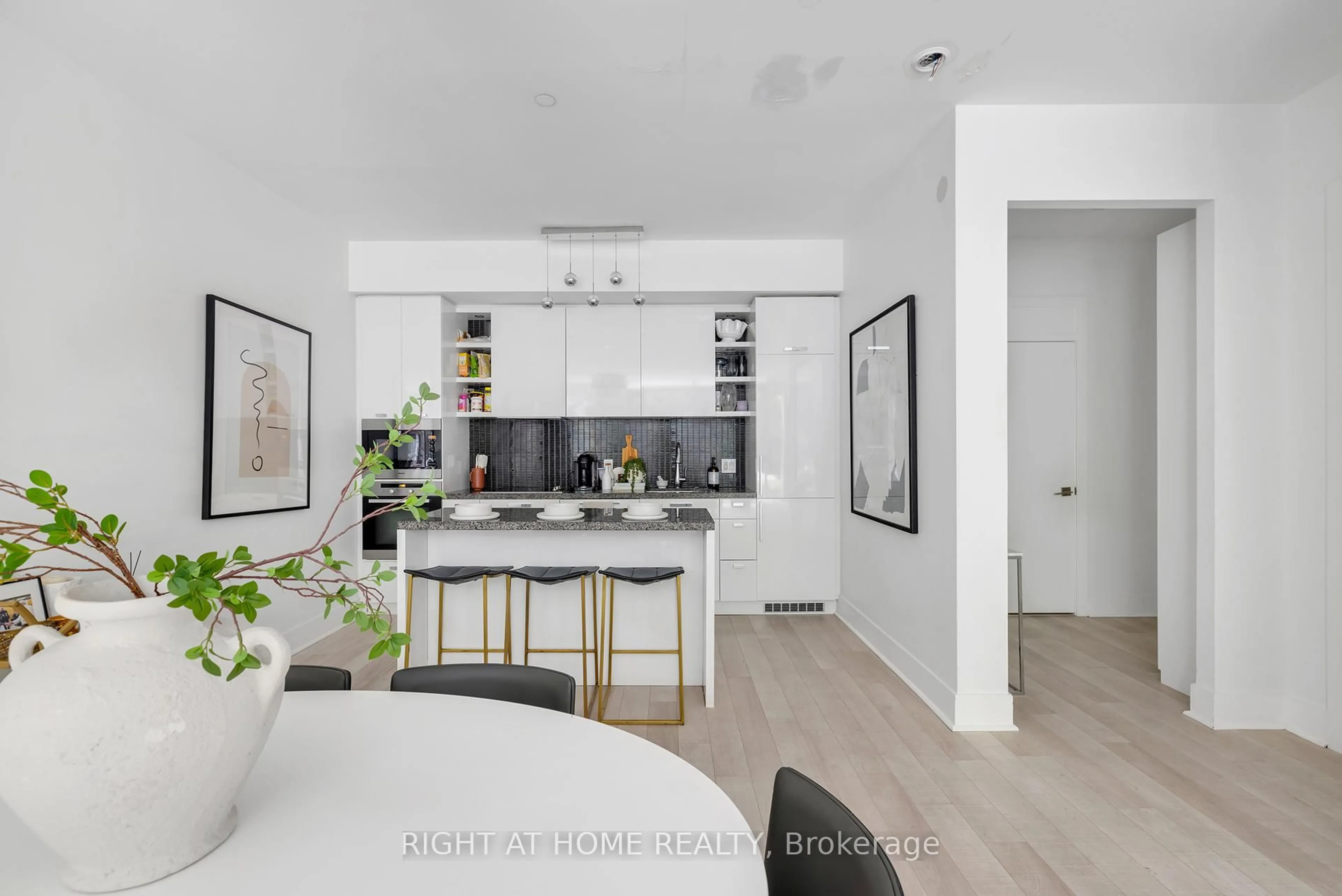 Open concept kitchen, unknown for 32 Davenport Rd #TH 101, Toronto Ontario M5R 1H3
