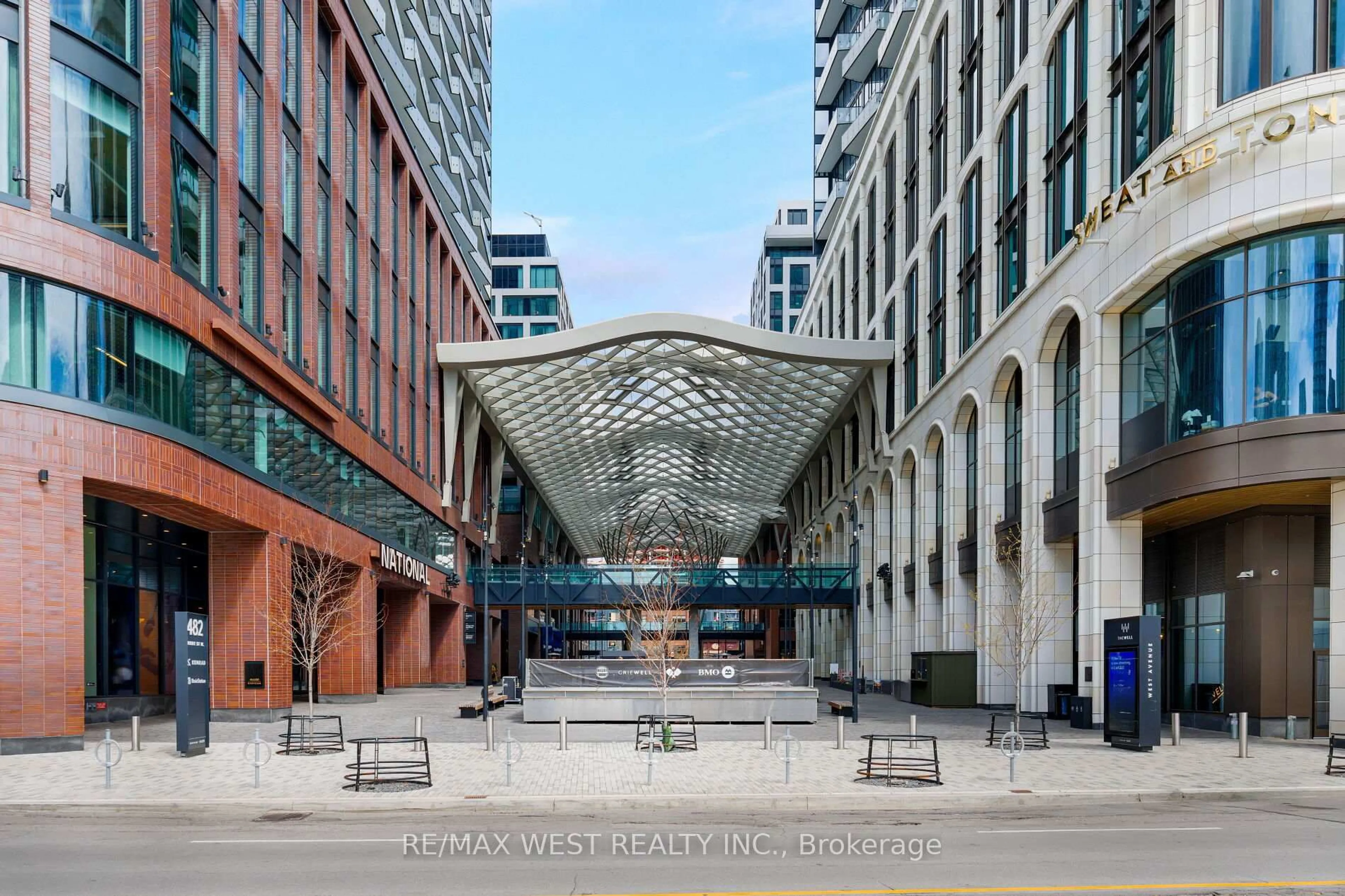 Patio, street for 480 Front St #GPH2, Toronto Ontario M5V 0V5