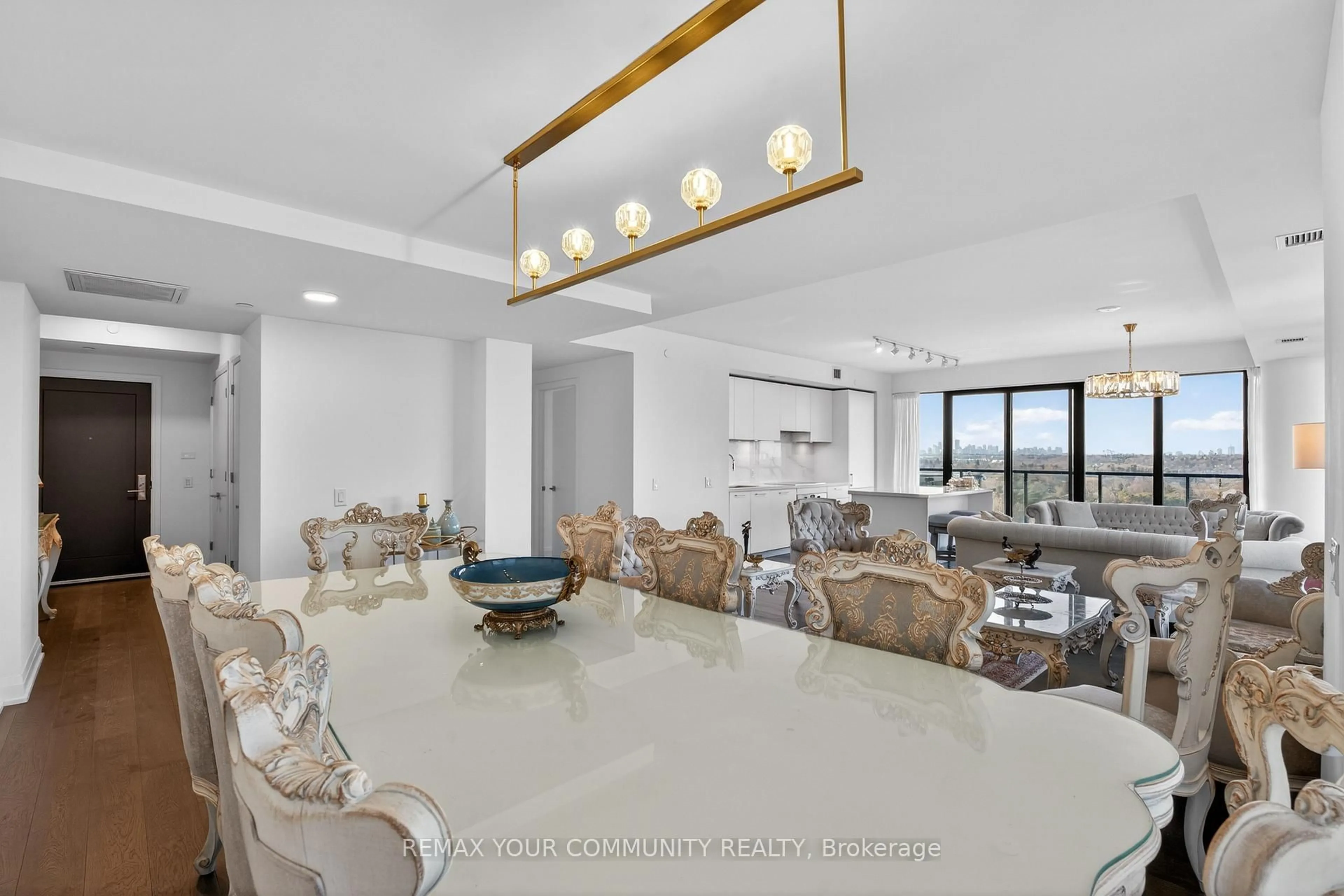 Dining room, ceramic/tile floor for 33 Frederick Todd Way #1305, Toronto Ontario M4G 0C9