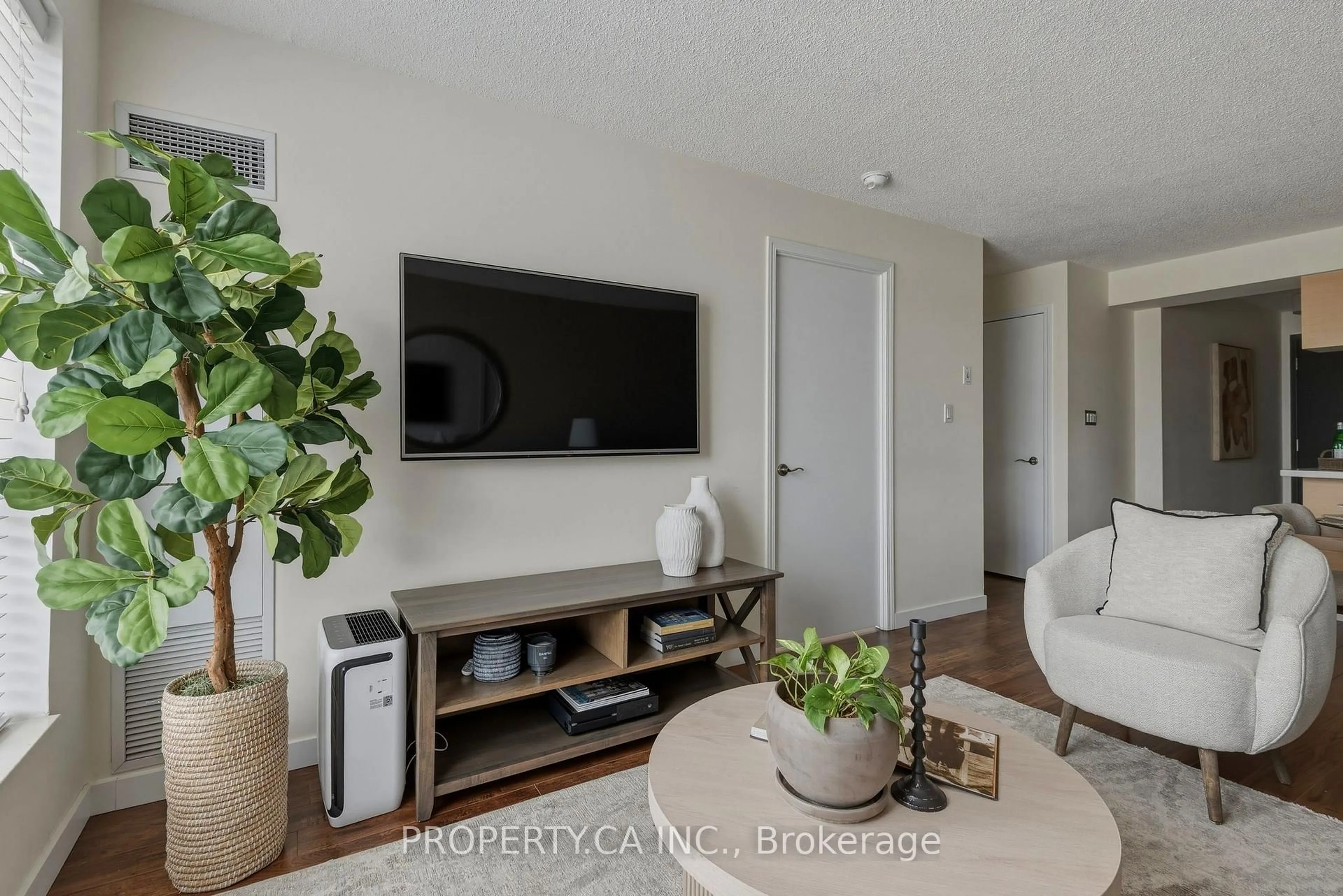 Living room with furniture, unknown for 410 Queens Quay #1105, Toronto Ontario M5V 3T1