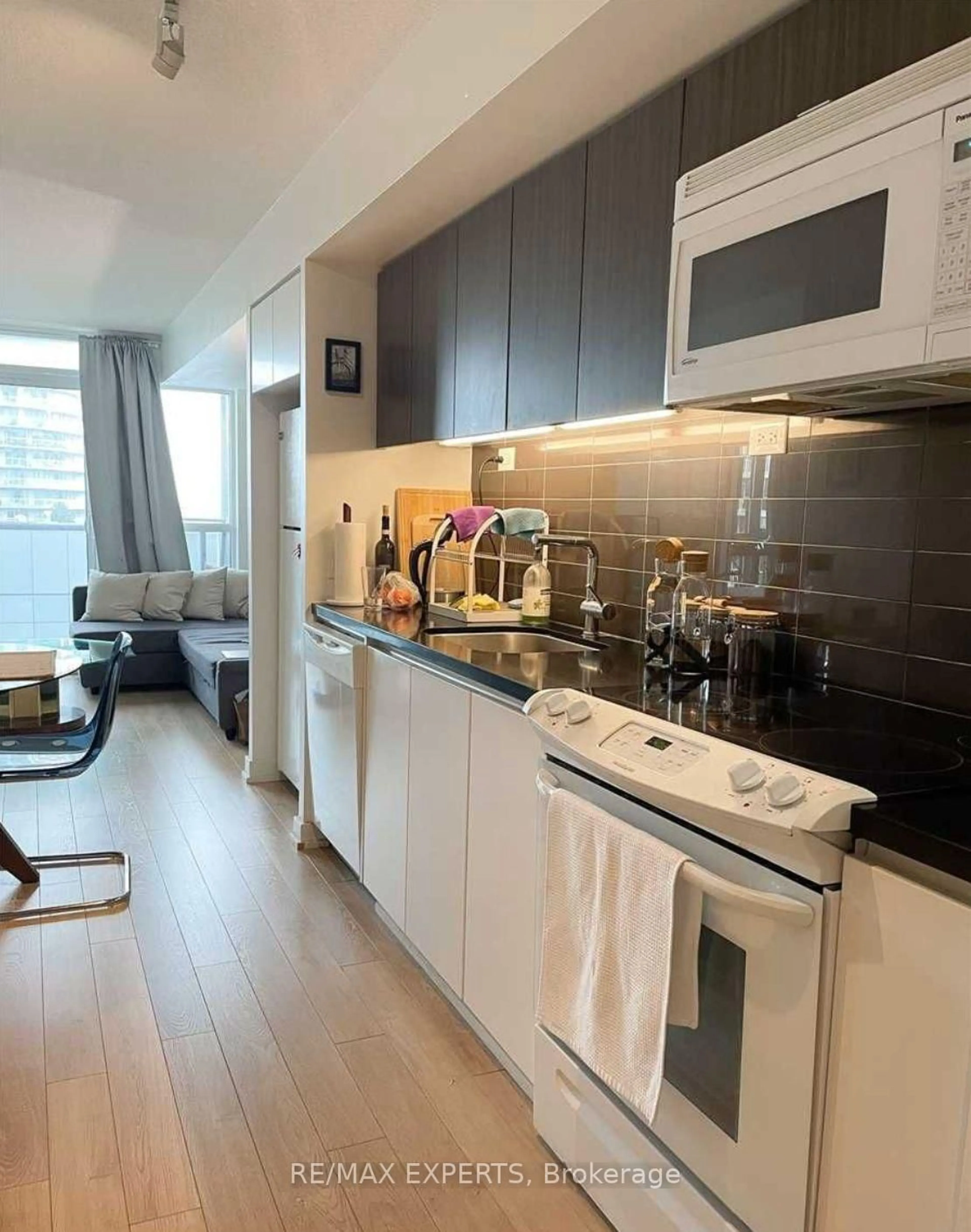 Unknown for 85 Queens Wharf Rd #805, Toronto Ontario M5V 0J9