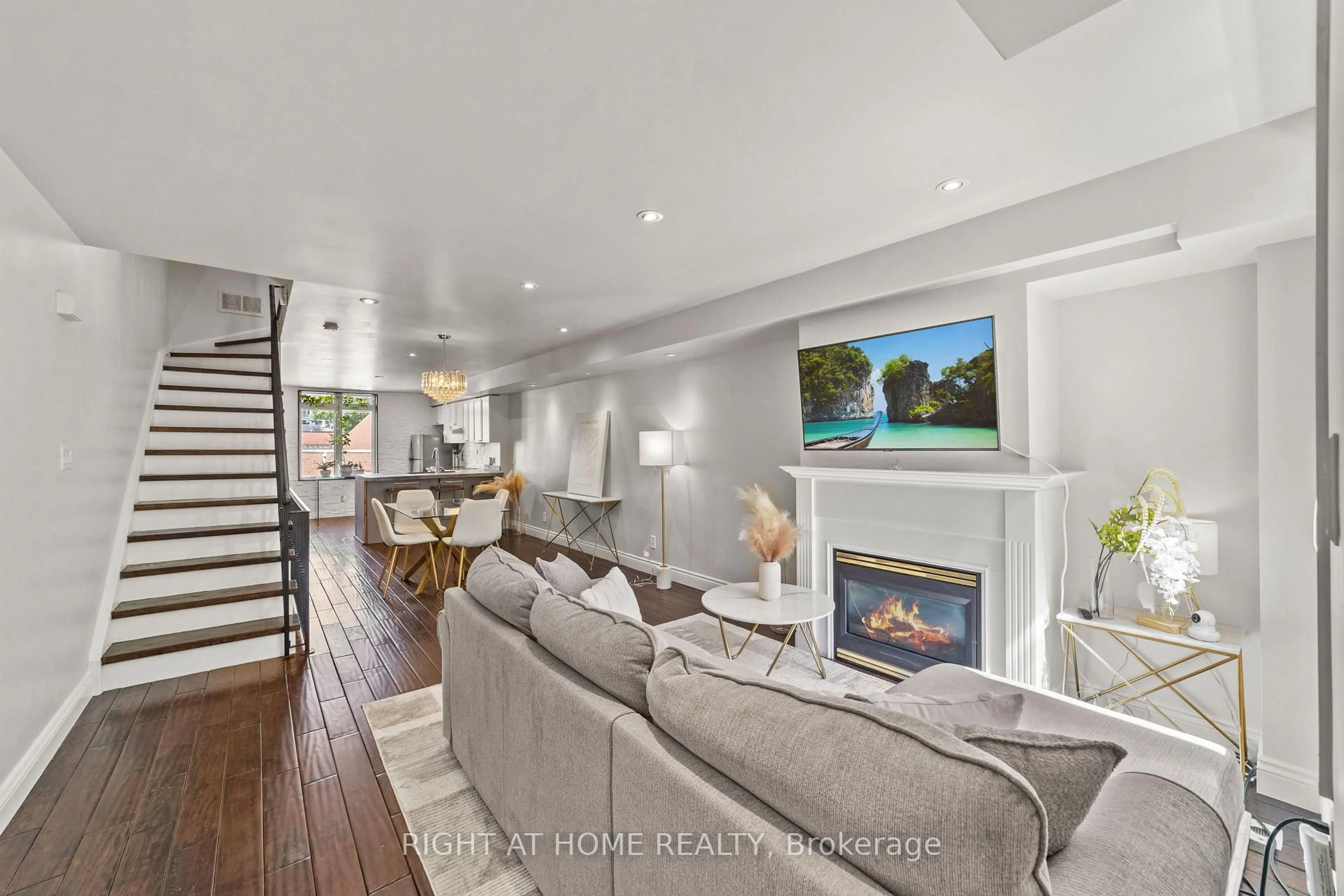 Unknown for 12 Sudbury St #2608, Toronto Ontario M6J 3W7