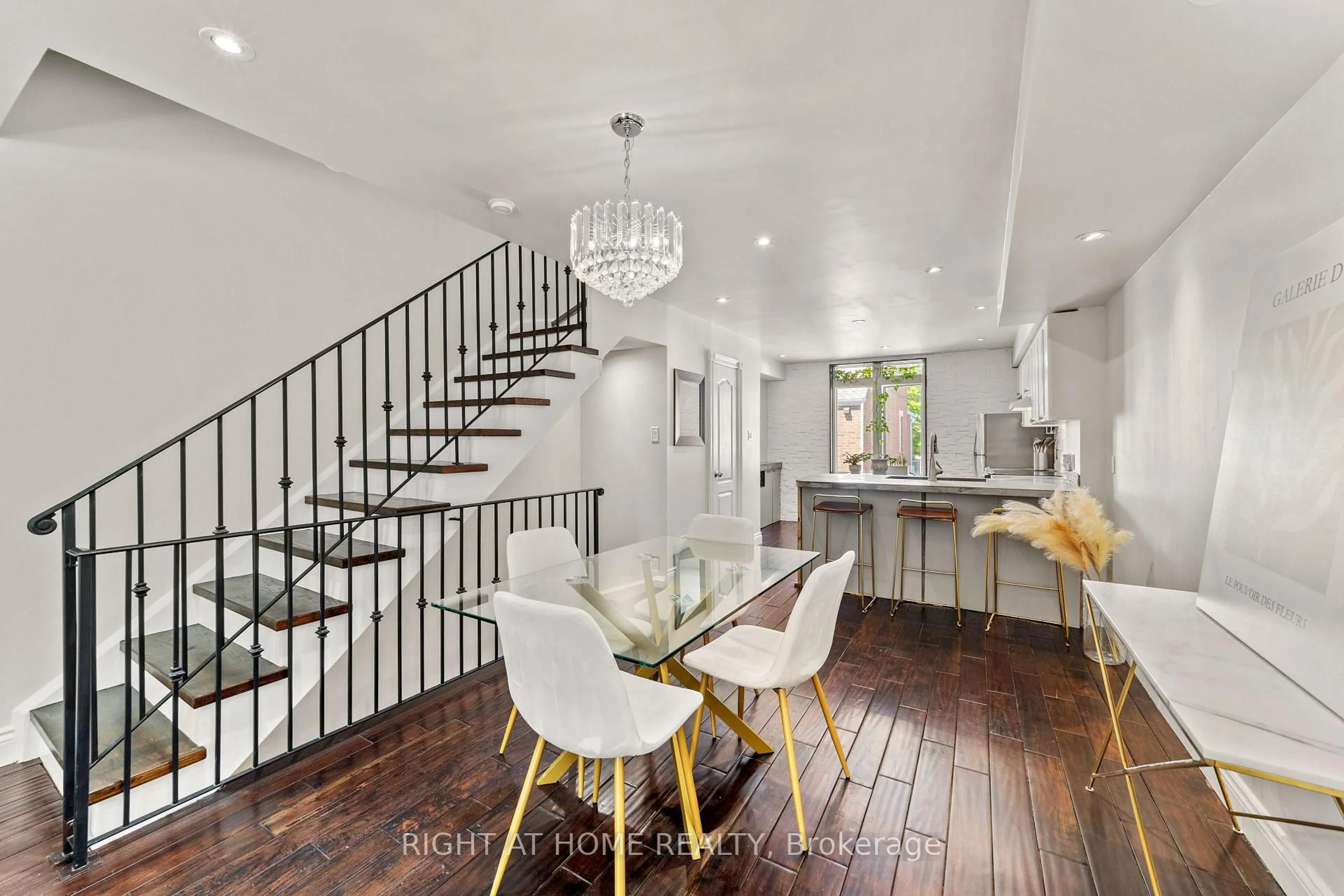 Unknown for 12 Sudbury St #2608, Toronto Ontario M6J 3W7