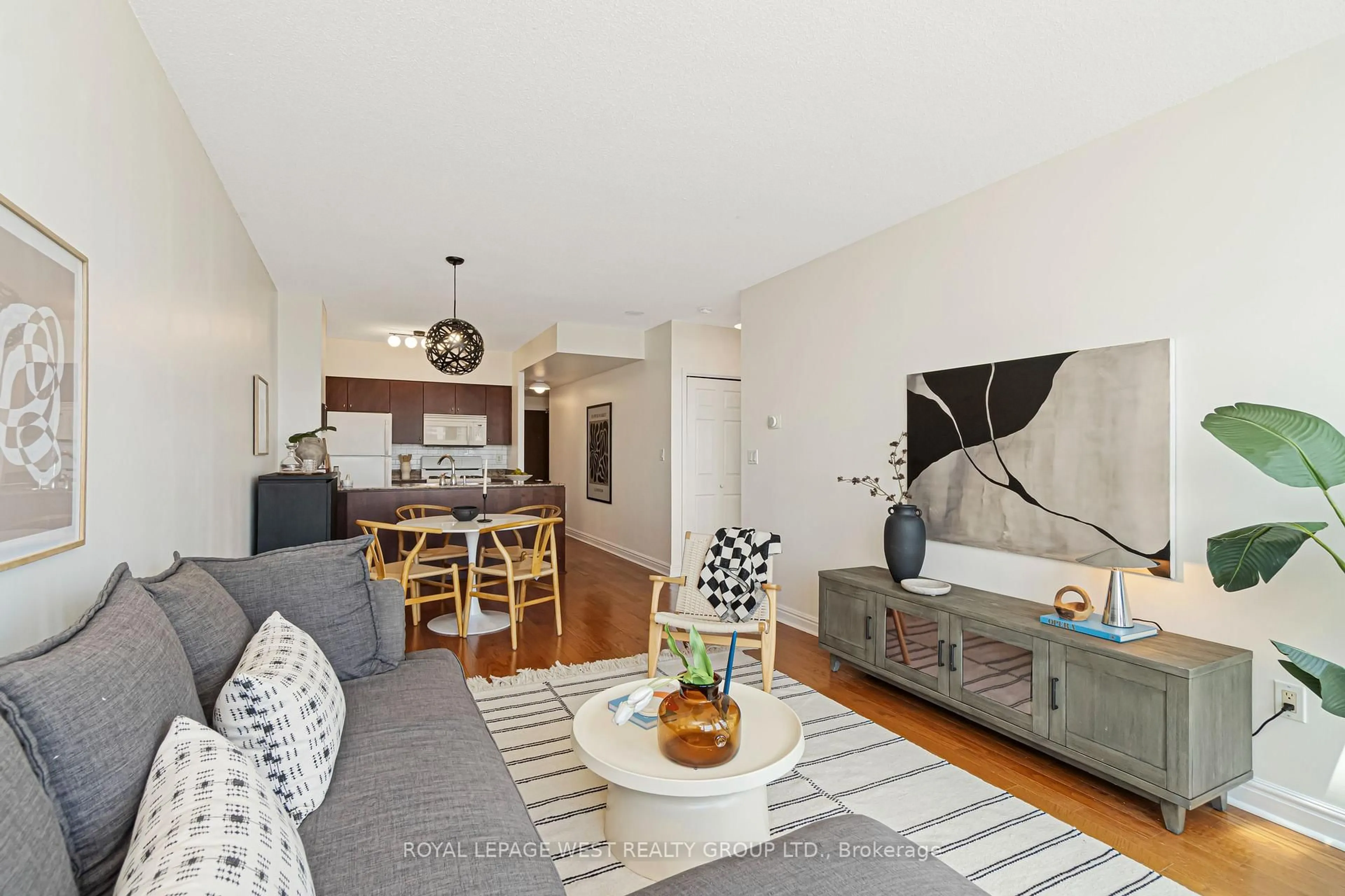 Living room with furniture, unknown for 35 Mariner Terr ##1510, Toronto Ontario M5V 3V9