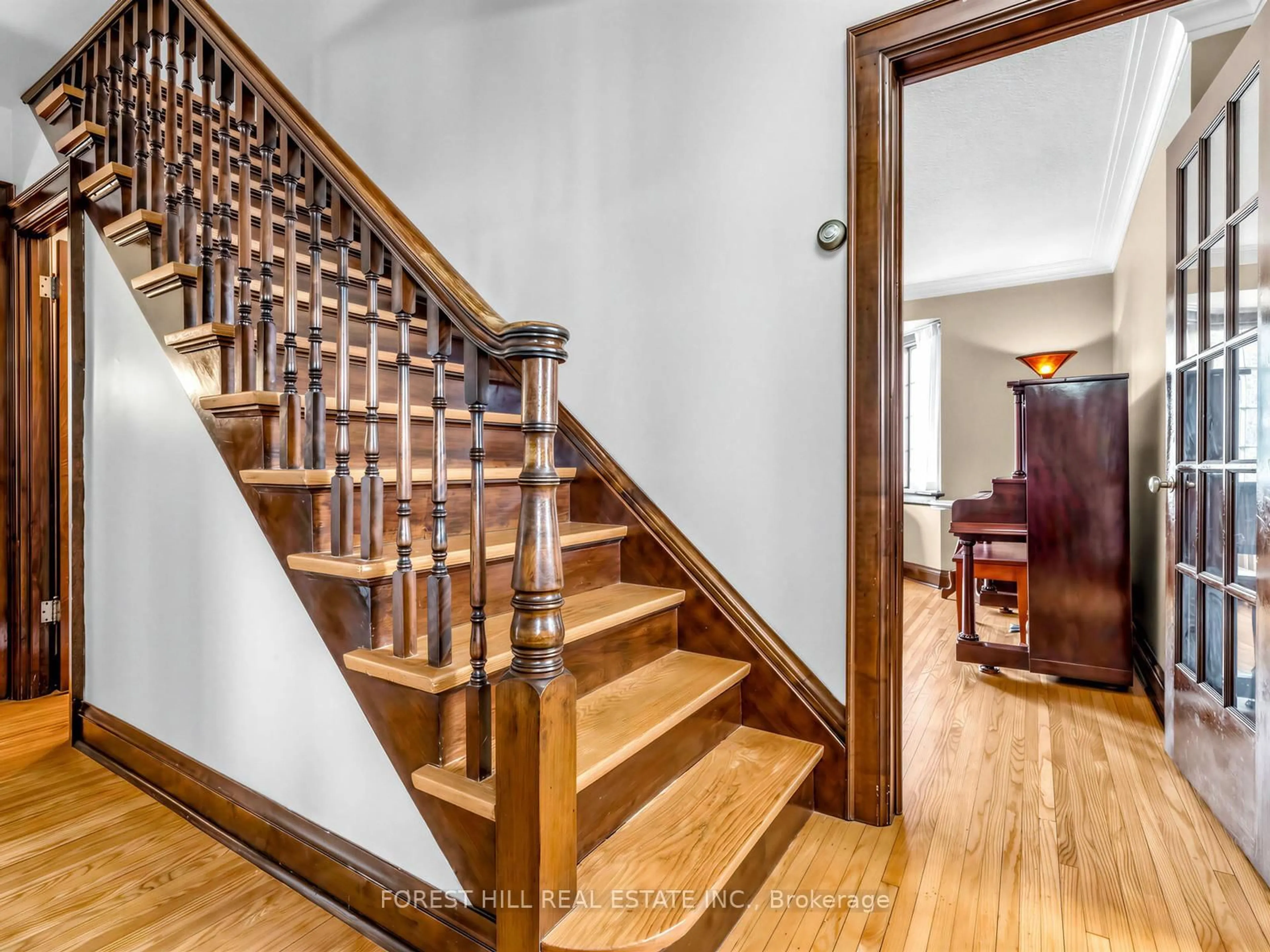 Unknown for 28 Castle Knock Rd, Toronto Ontario M5N 2J4
