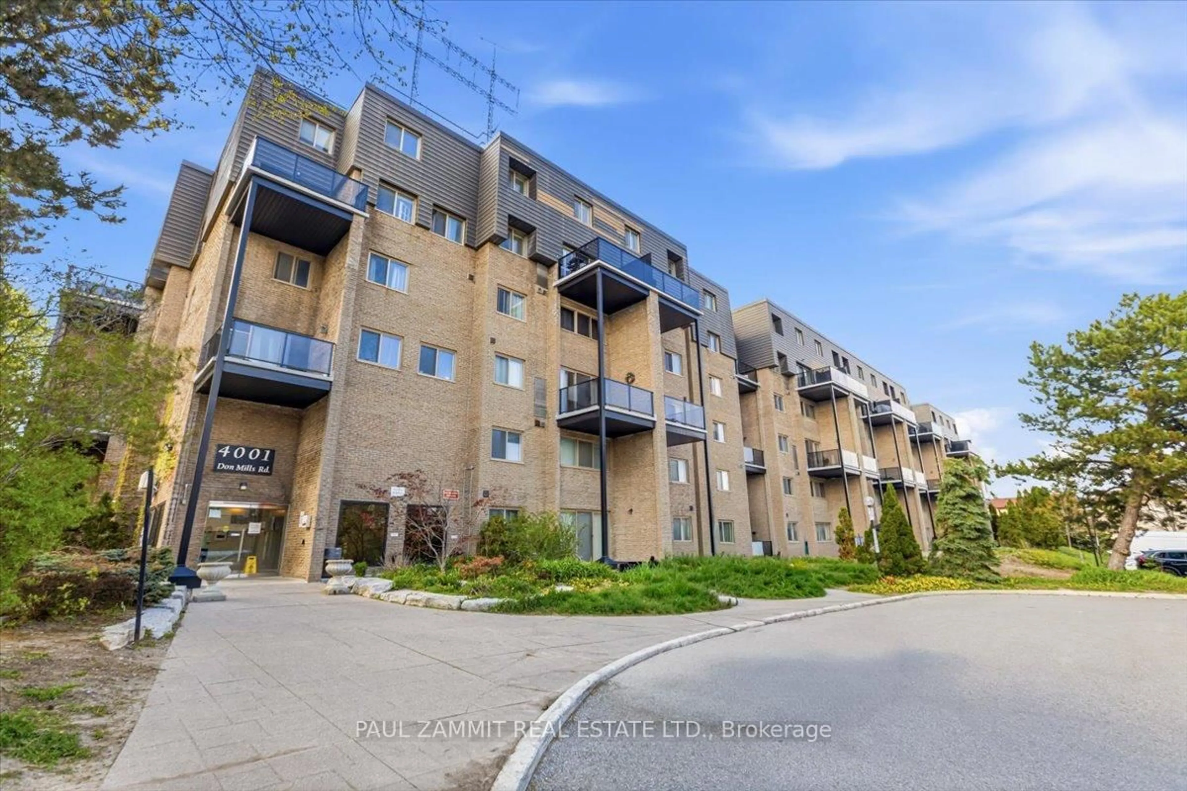 A pic from outside/outdoor area/front of a property/back of a property/a pic from drone, unknown for 4001 Don Mills Rd #132, Toronto Ontario M2H 3J8