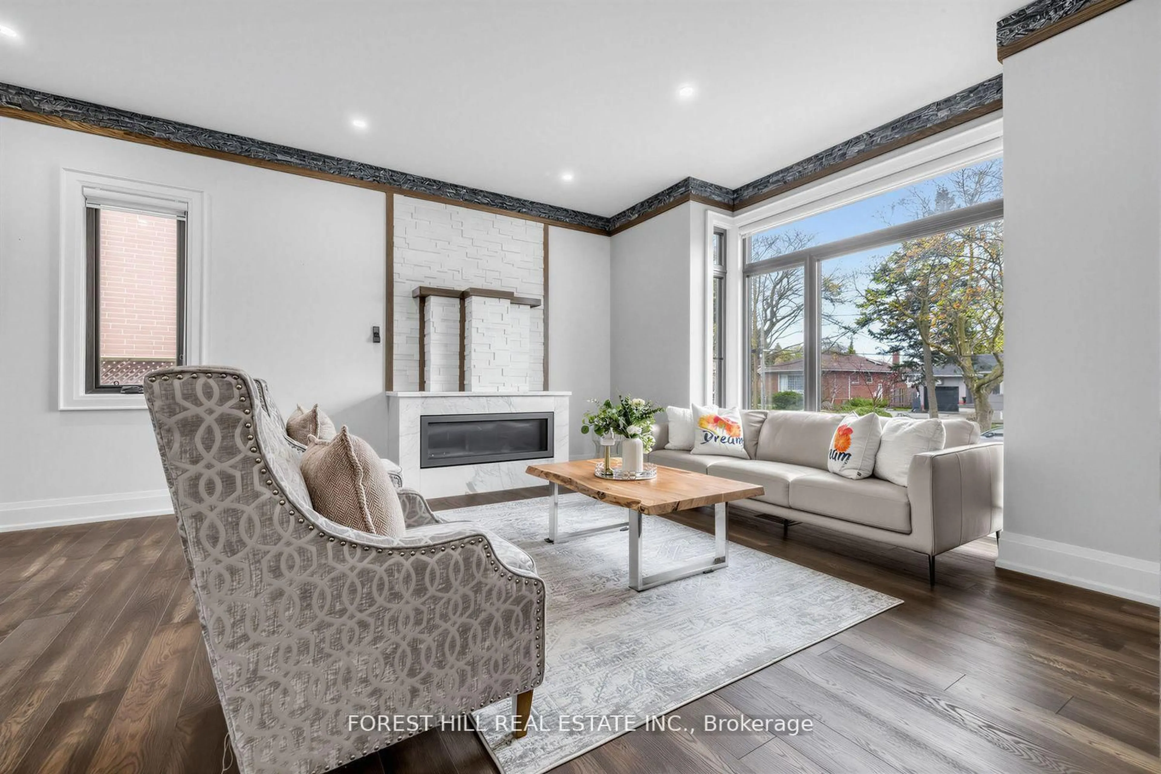 Living room with furniture, unknown for 28 Camwood Cres, Toronto Ontario M3A 3L2